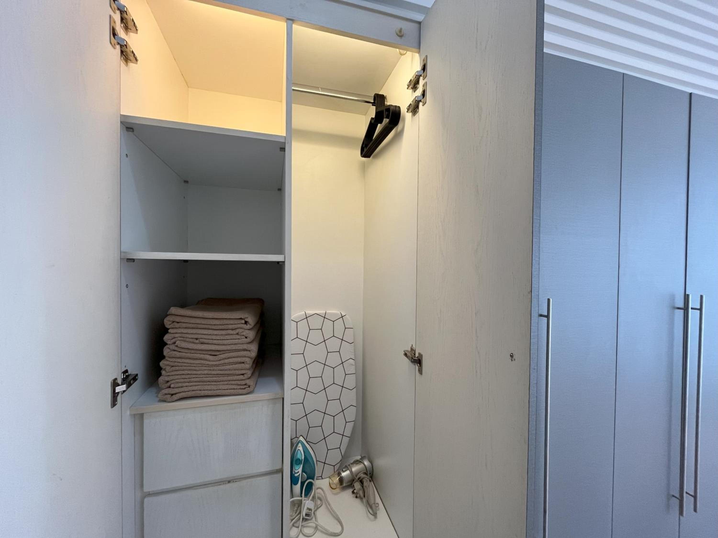 Bukit Bintang Scandi Muji Style 3min to Pavilion TRX 6pax