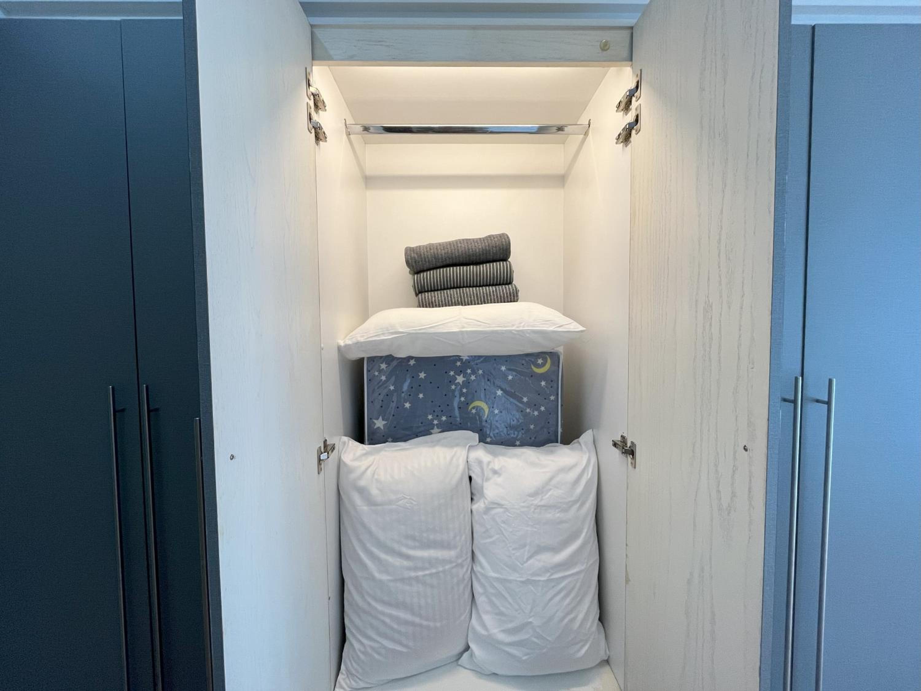 Bukit Bintang Scandi Muji Style 3min to Pavilion TRX 6pax