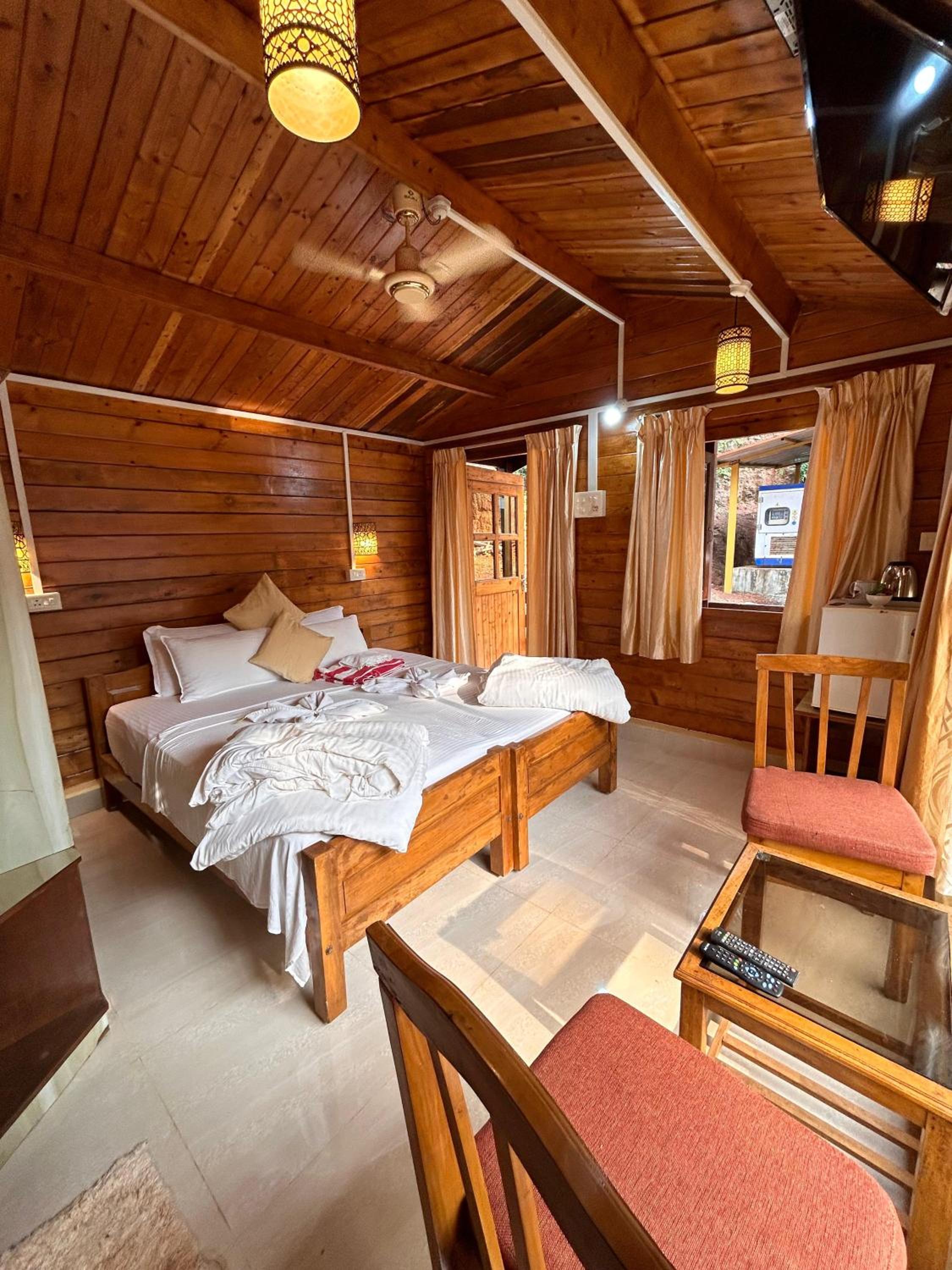 Mountain Breeze Wooden Cottages