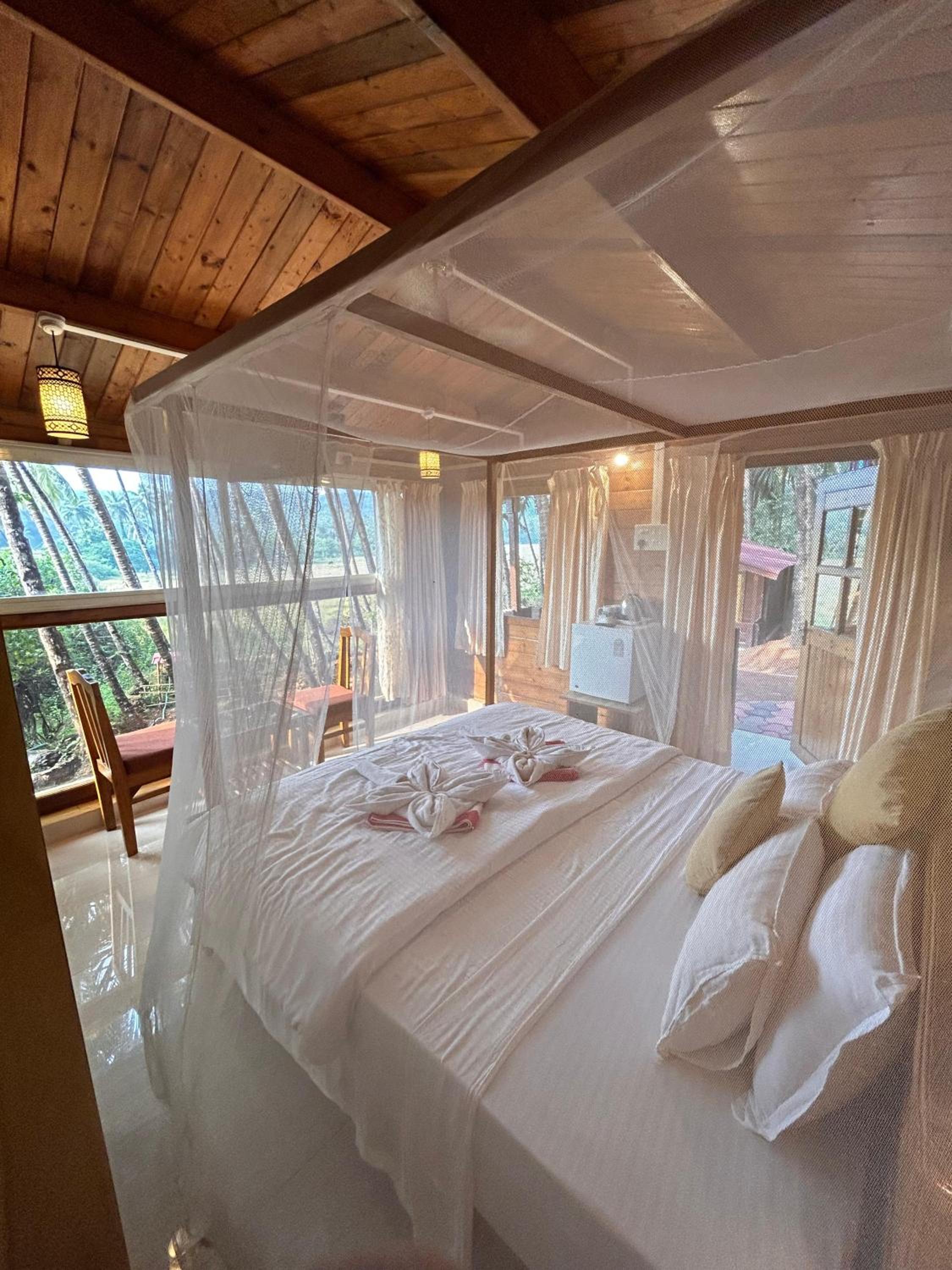 Mountain Breeze Wooden Cottages