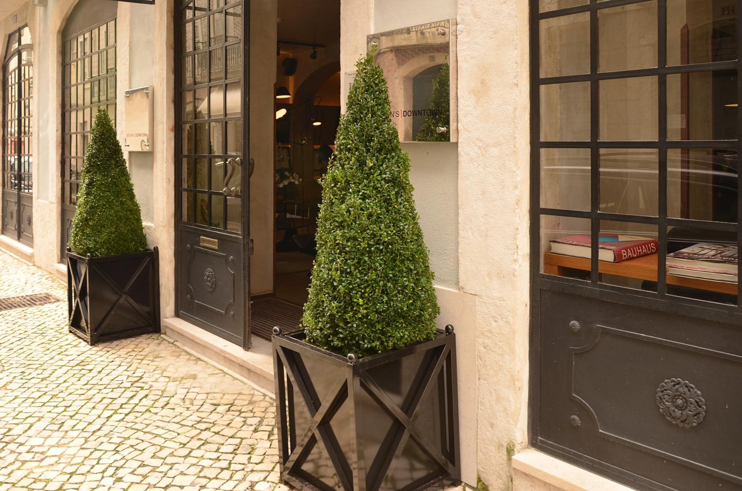 Hotel Browns Downtown Hotel - Image 1