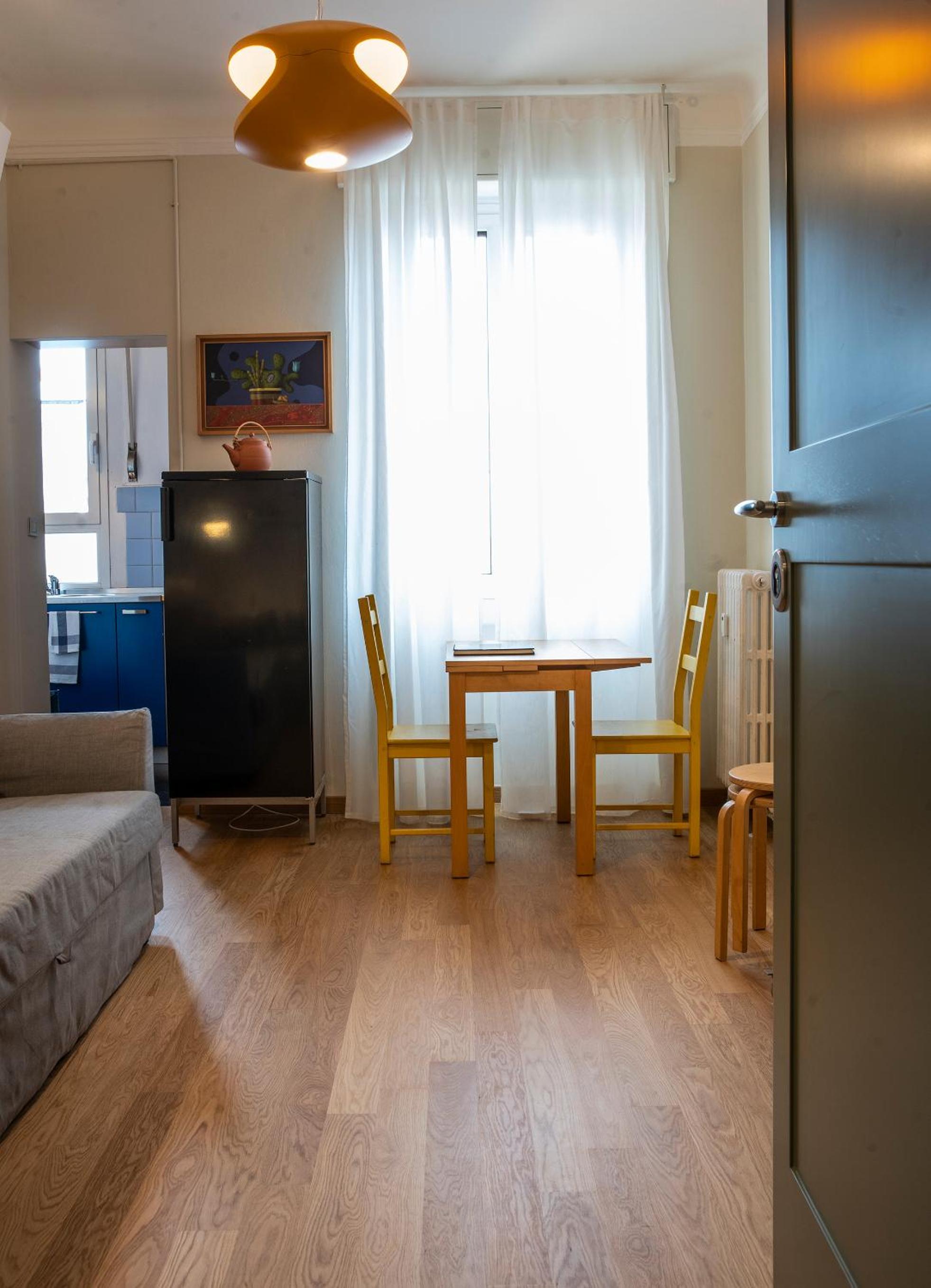 Comfy and Quiet, Great Location