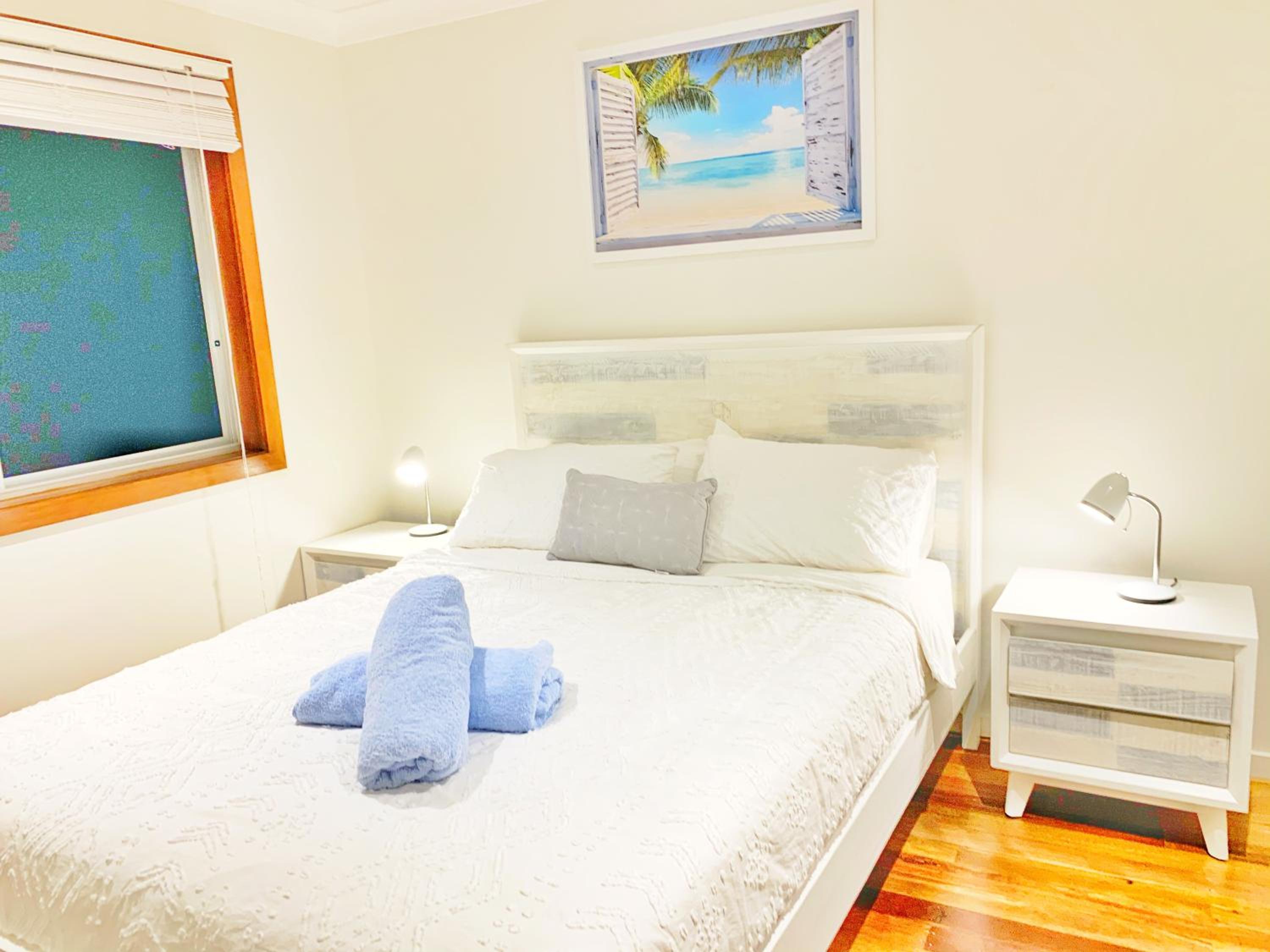Bruns Beach Garden Apartment - Central, Comfortable & Close to the beach