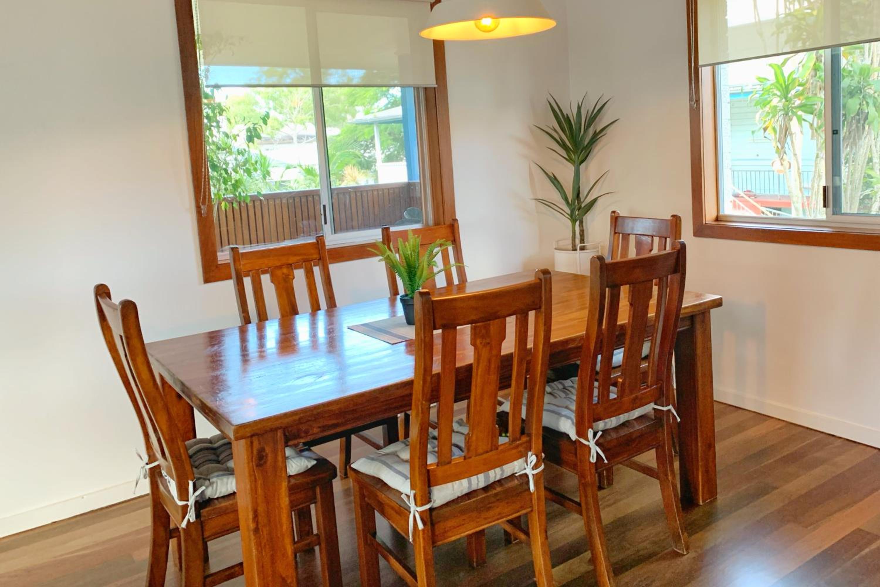 Bruns Beach Garden Apartment - Central, Comfortable & Close to the beach