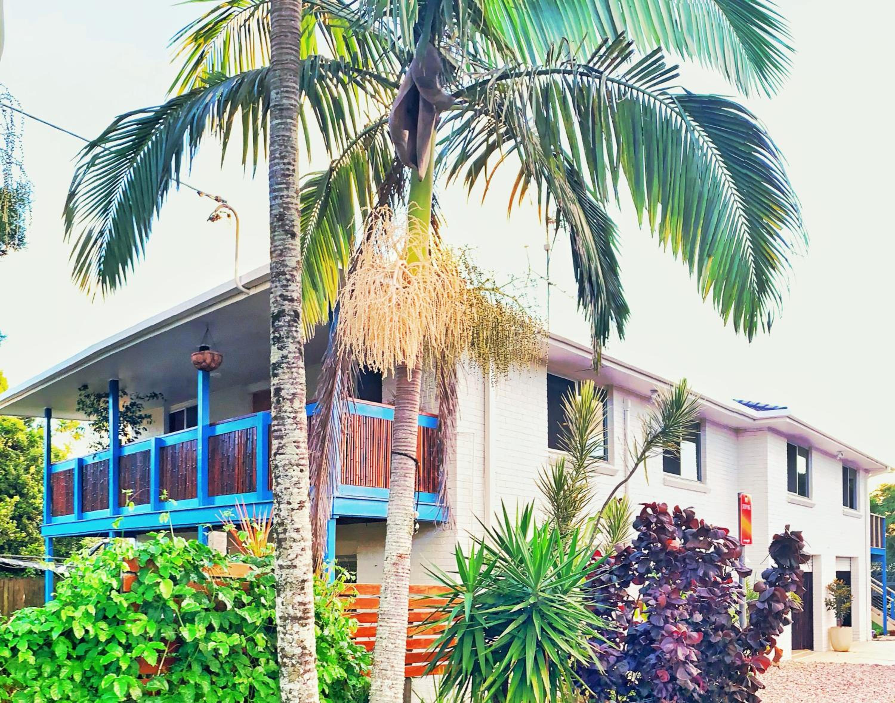 Bruns Beach Garden Apartment - Central, Comfortable & Close to the beach