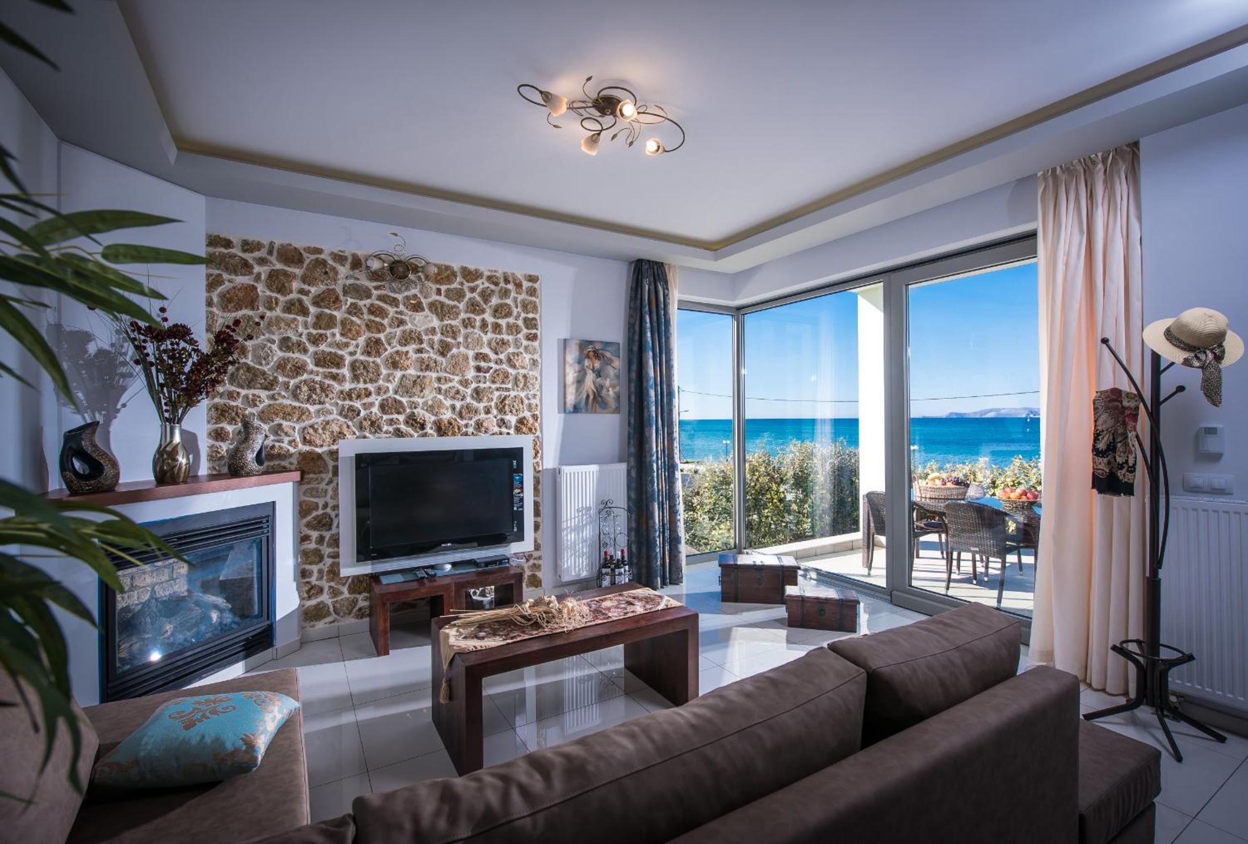 Aphrodite beachfront villa - on the Waves