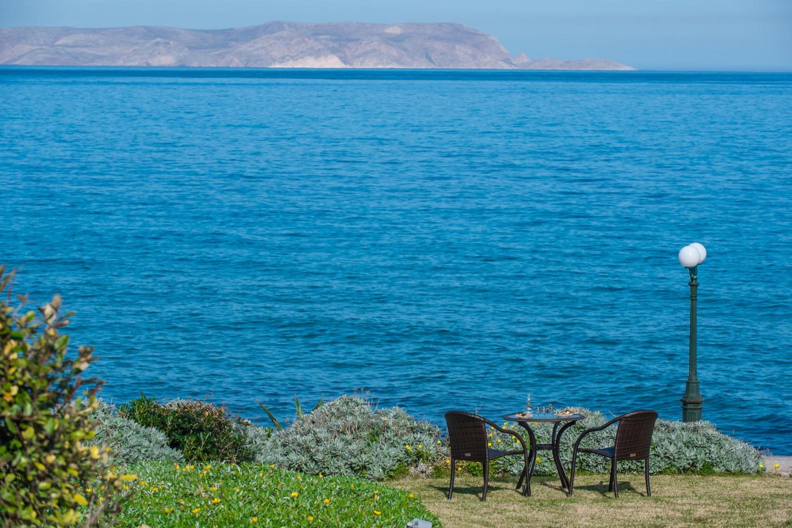 Artemis beachfront villa - on the Waves