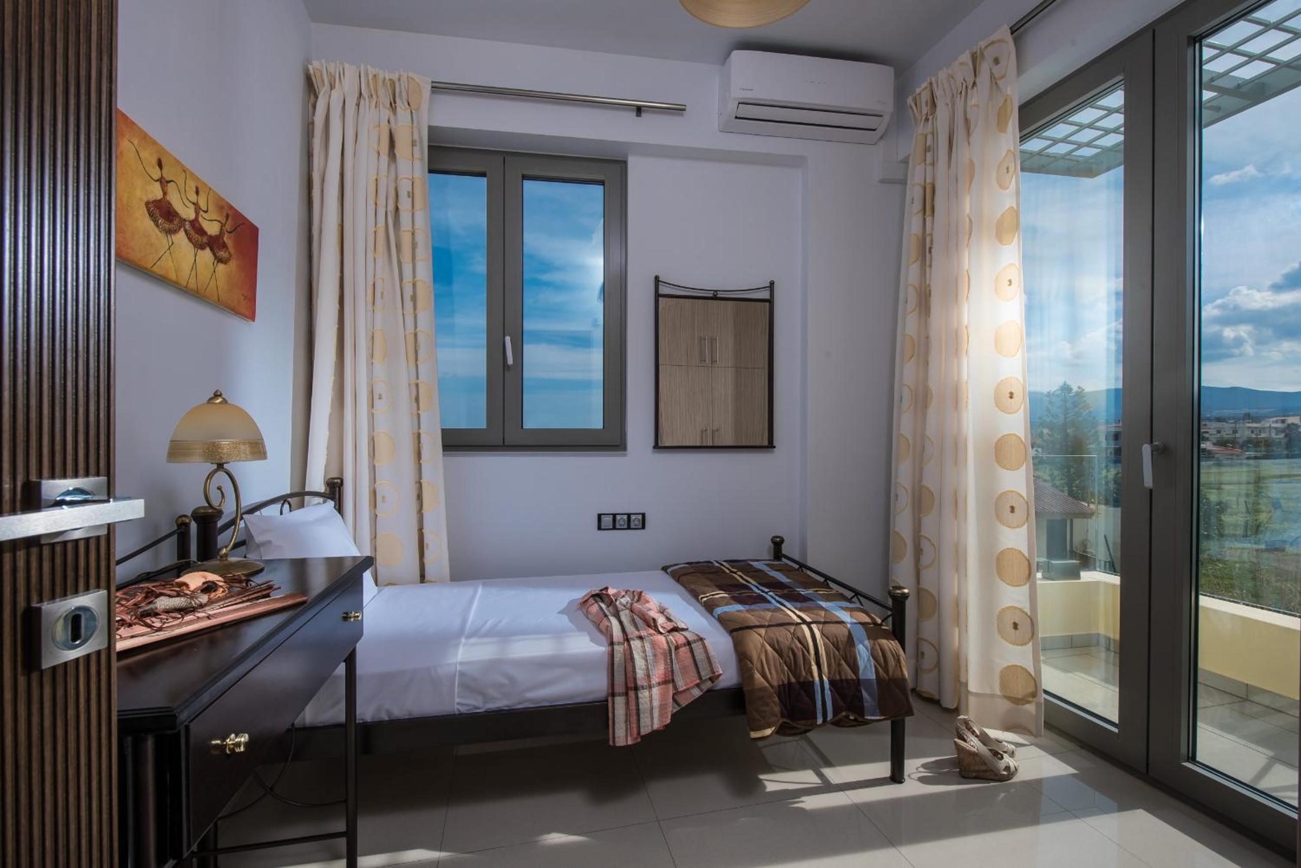 Artemis beachfront villa - on the Waves