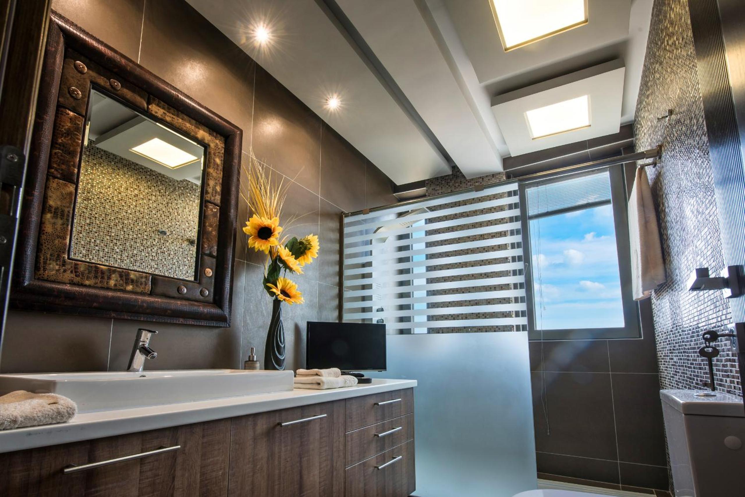 Artemis beachfront villa - on the Waves