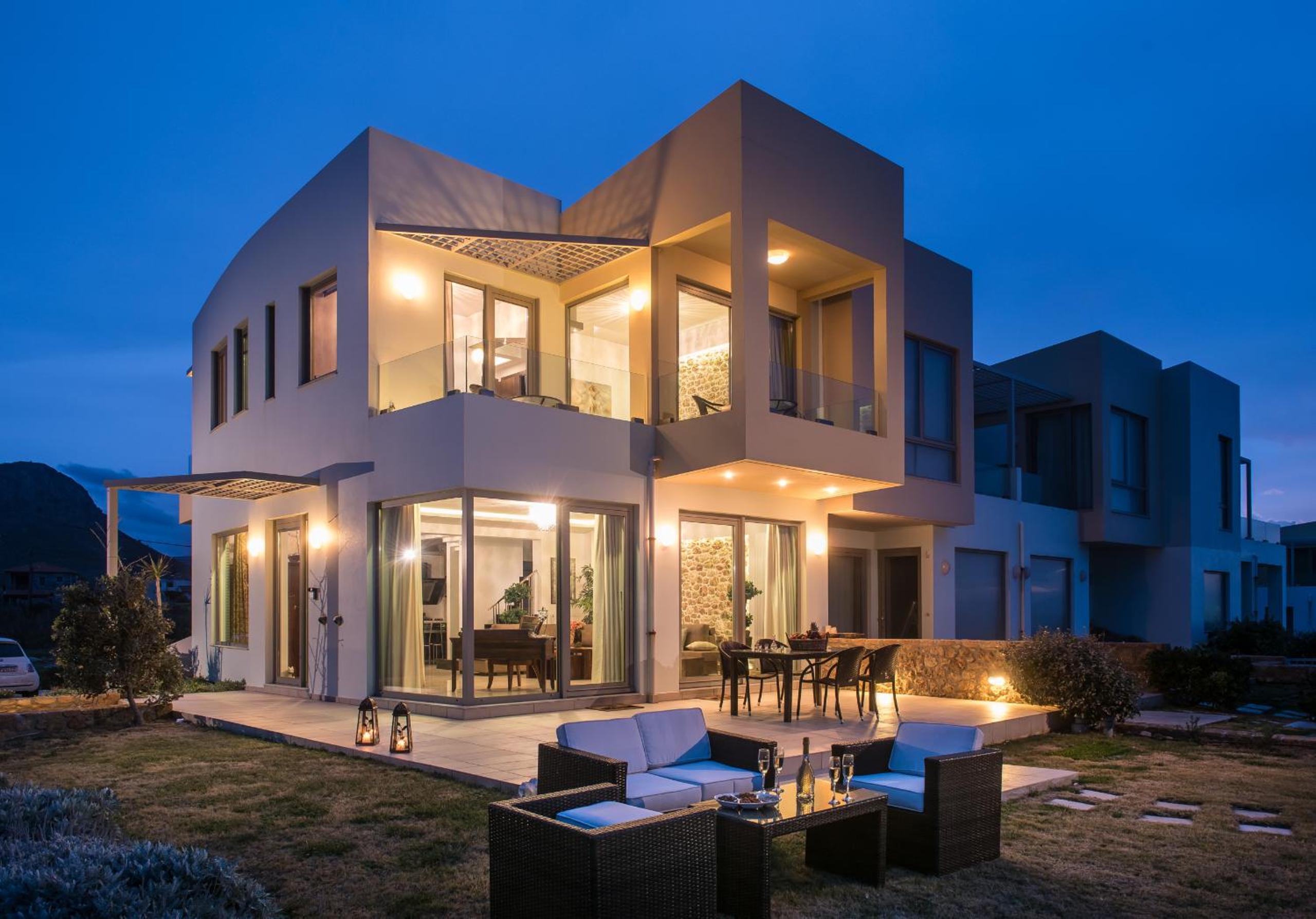 Artemis beachfront villa - on the Waves