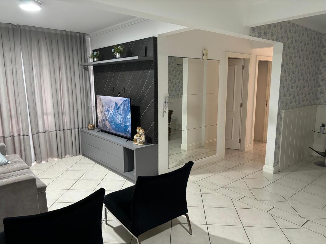 Apartamento em Itapema/MeiaPraia