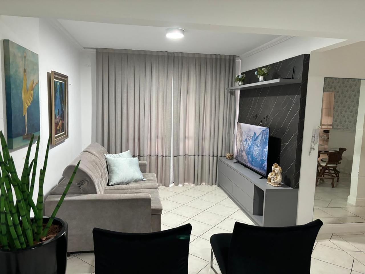 Apartamento em Itapema/MeiaPraia