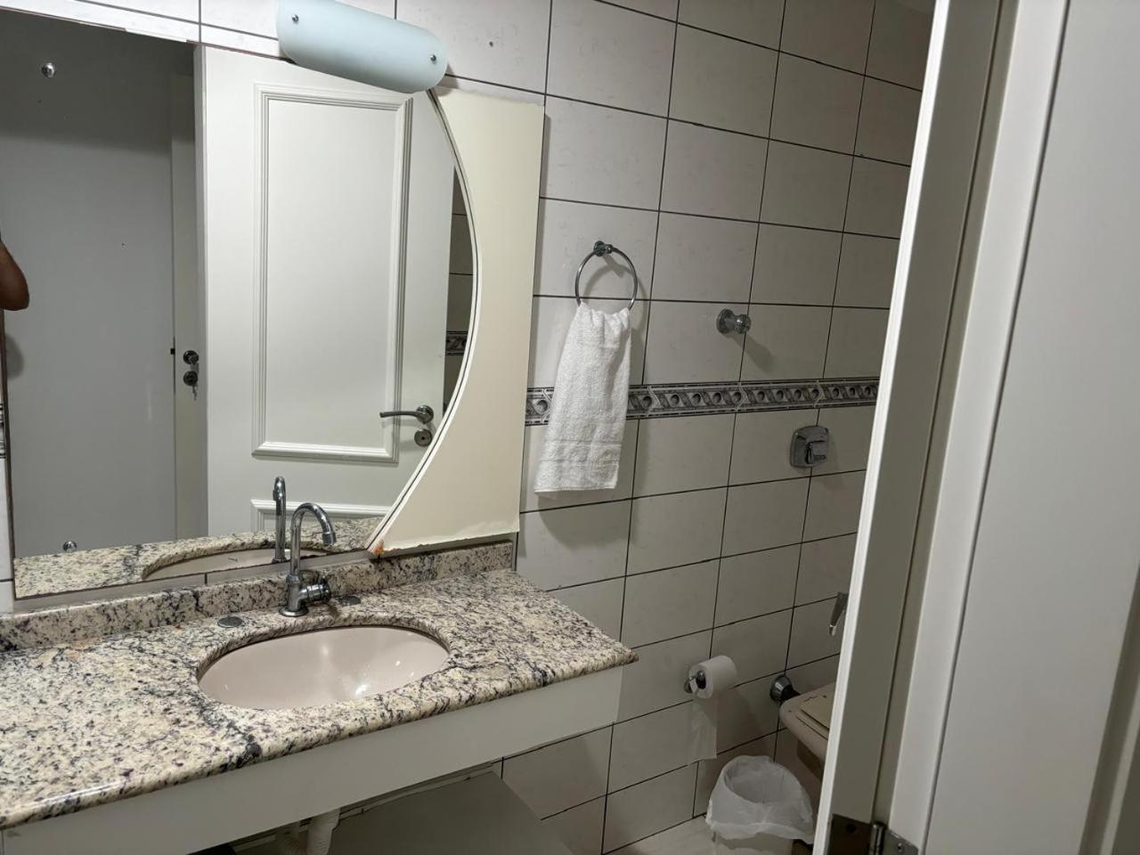Apartamento em Itapema/MeiaPraia