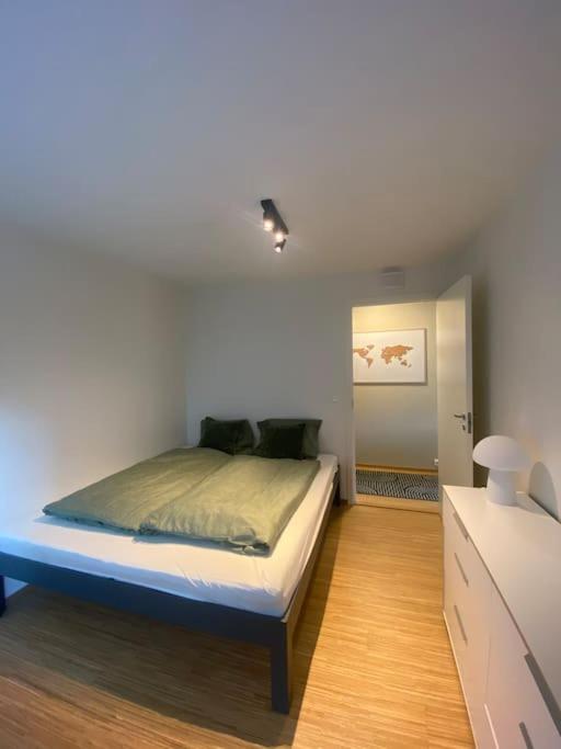 Central and family friendly apartment with parking view 4