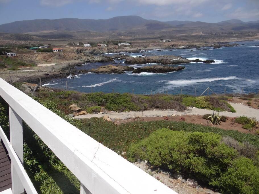 Cabaña frente al Mar Ensenada Pichidangui y los Vilos