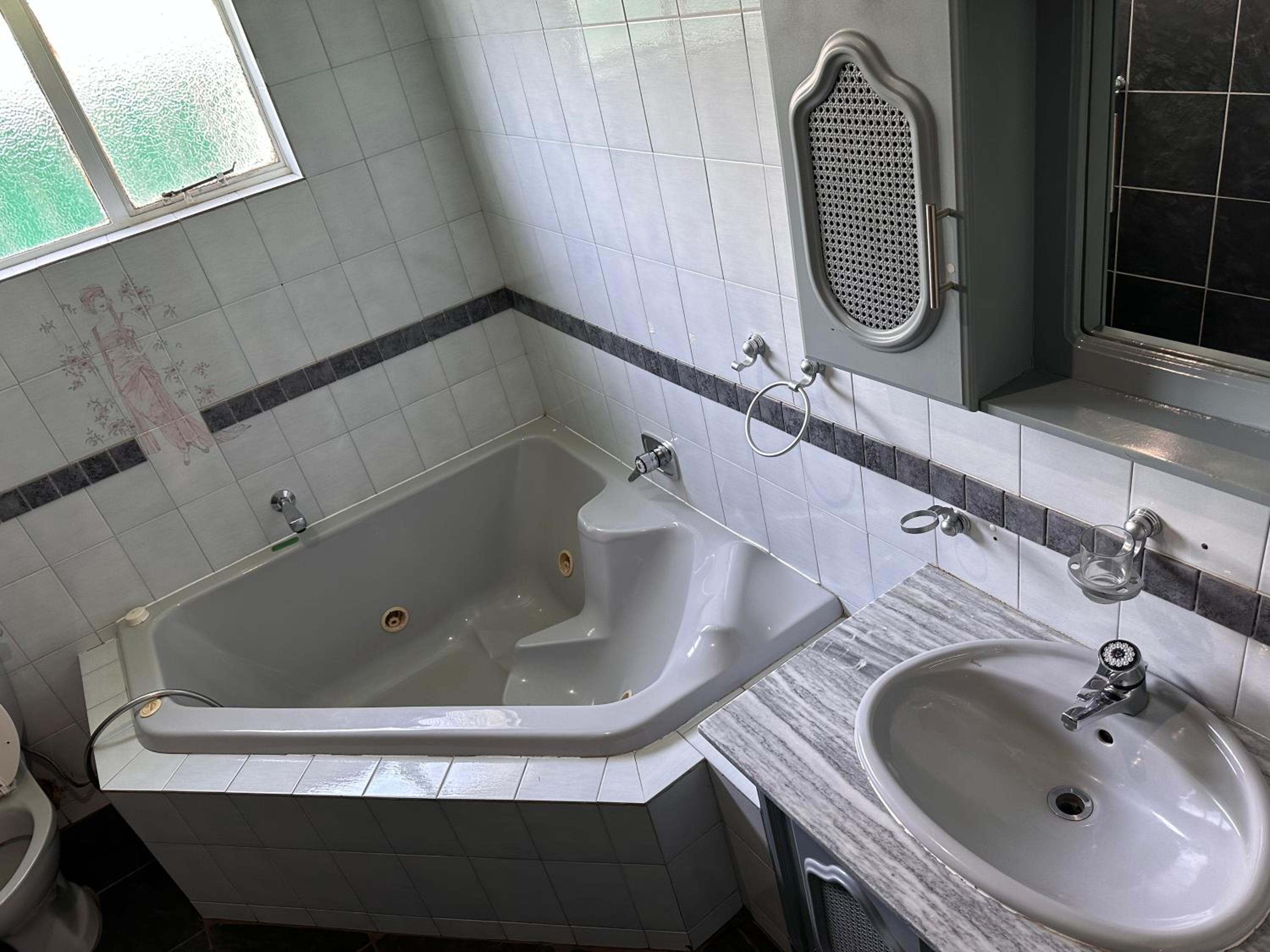 The Hills Leisure Holiday Home & Guesthouse