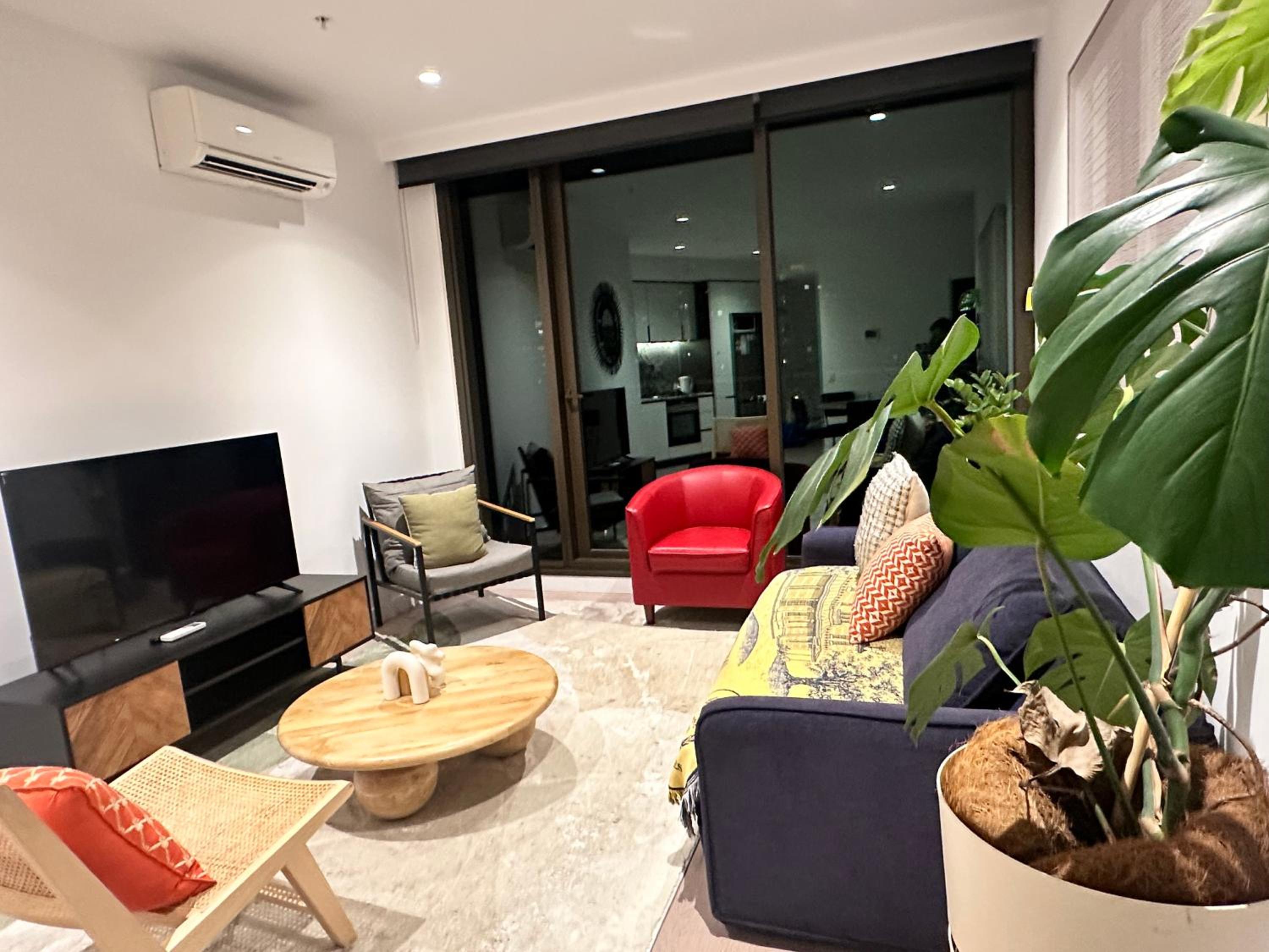 The West Horizon Executive Residence REL841