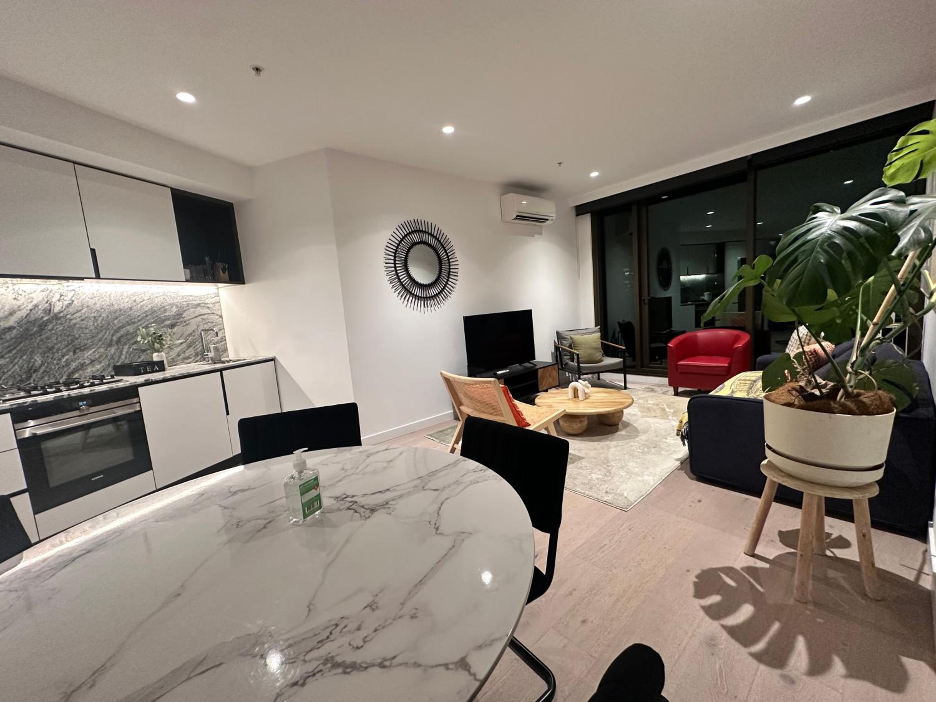 The West Horizon Executive Residence REL841