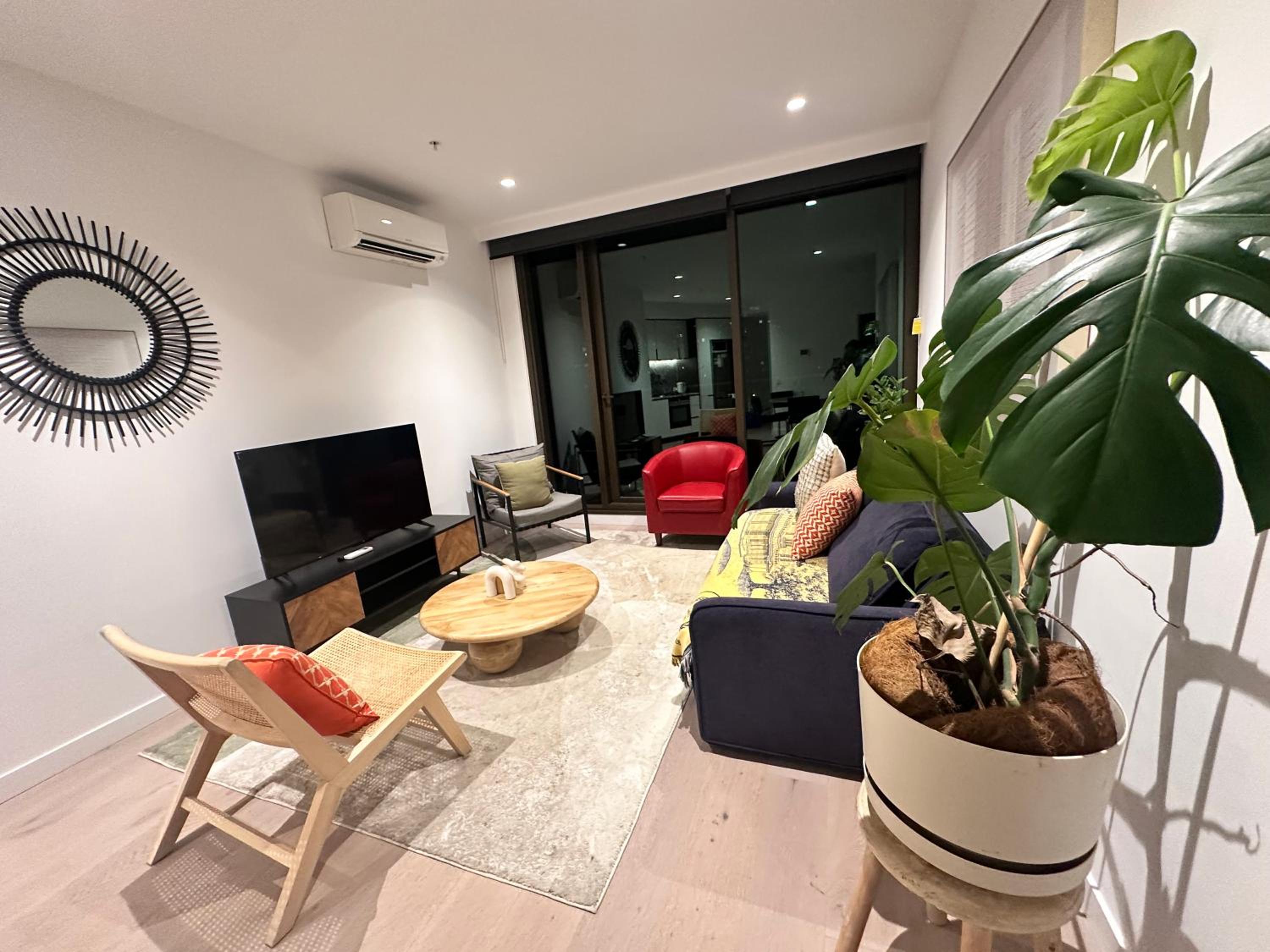 The West Horizon Executive Residence REL841