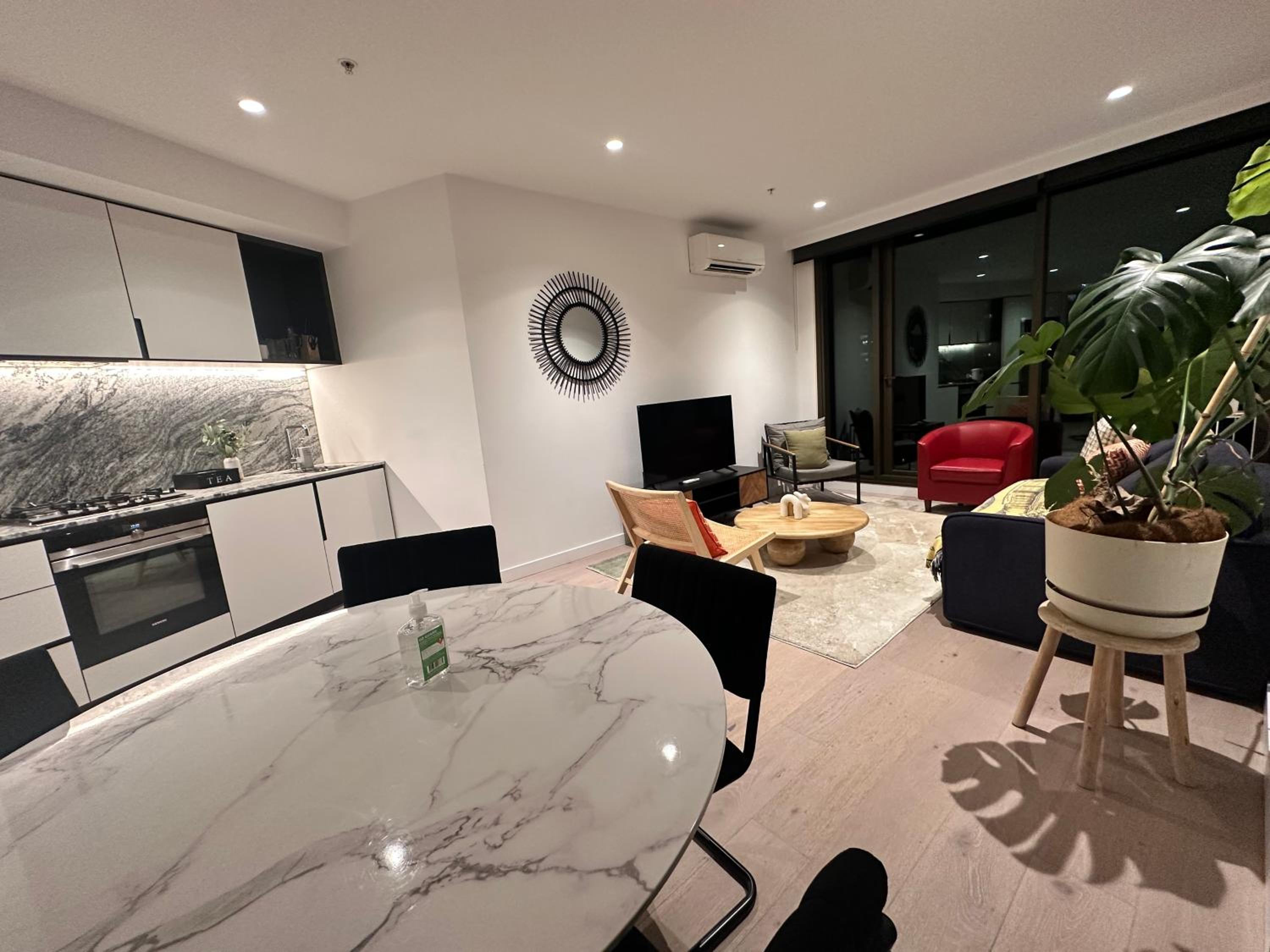 The West Horizon Executive Residence REL841