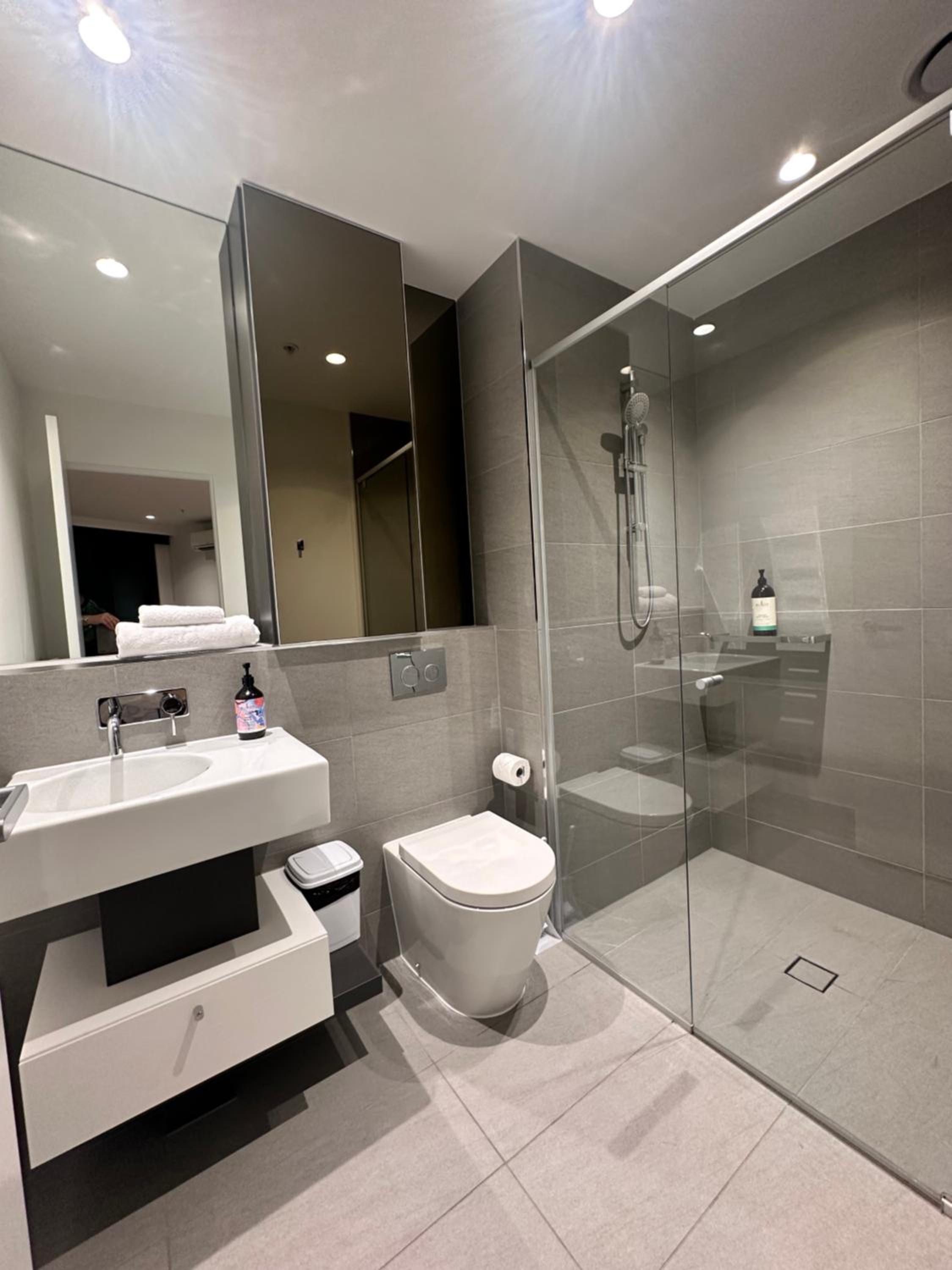 The West Horizon Executive Residence REL841