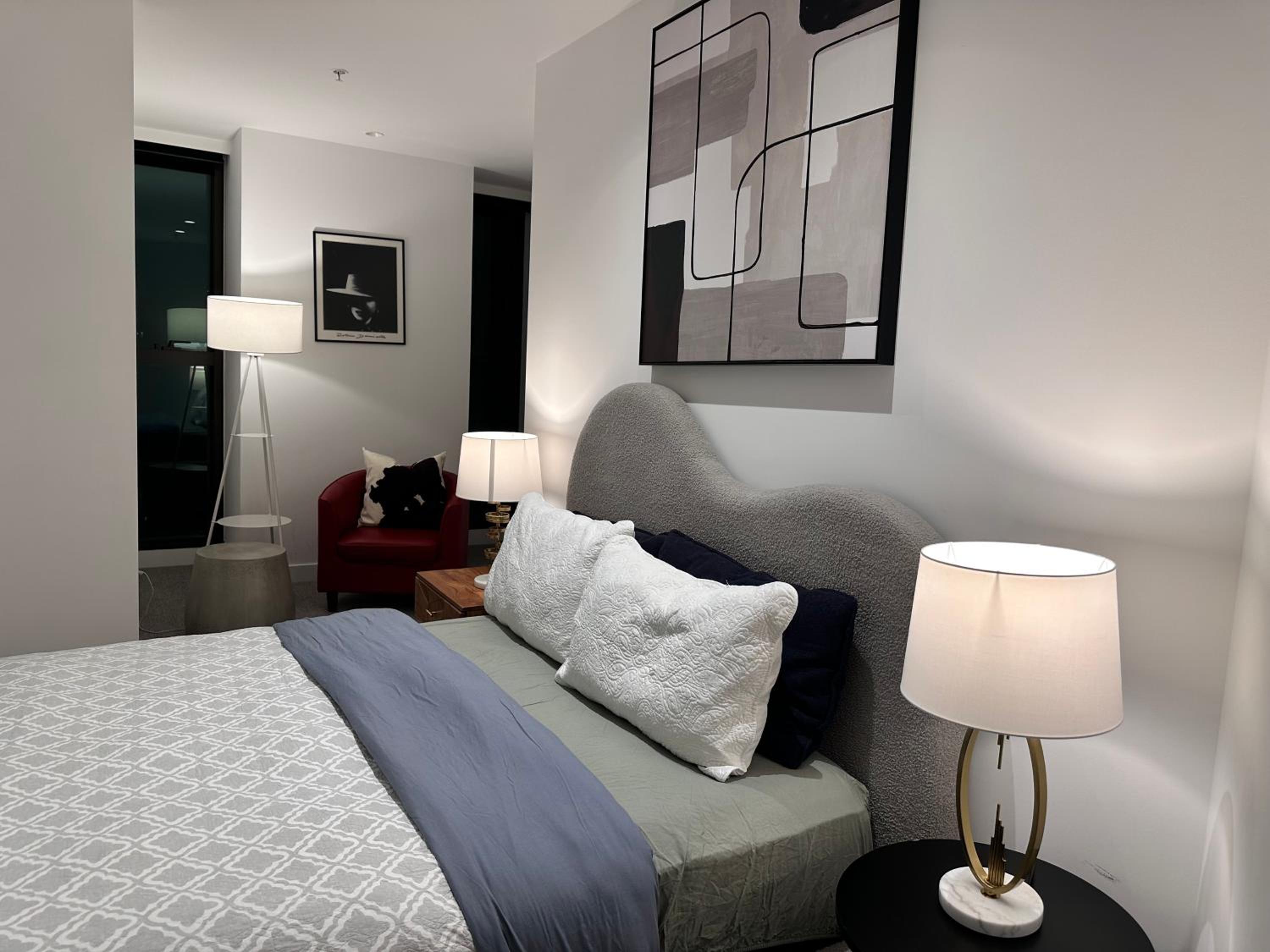 The West Horizon Executive Residence REL841