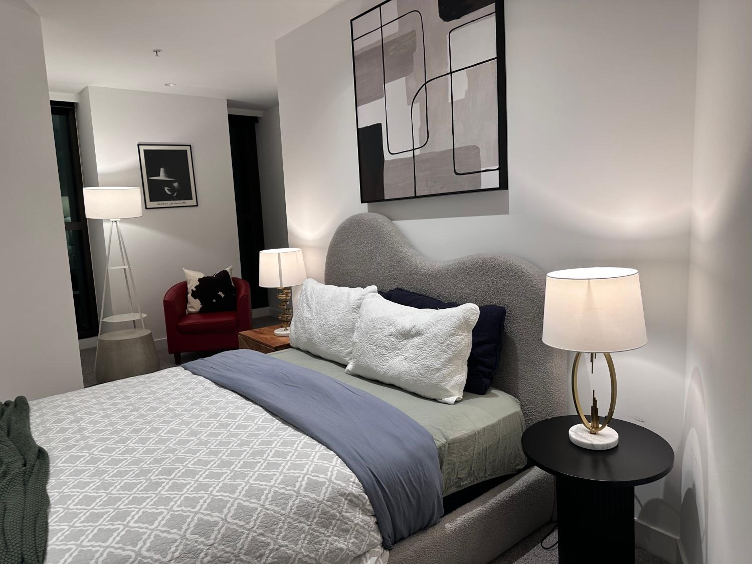The West Horizon Executive Residence REL841