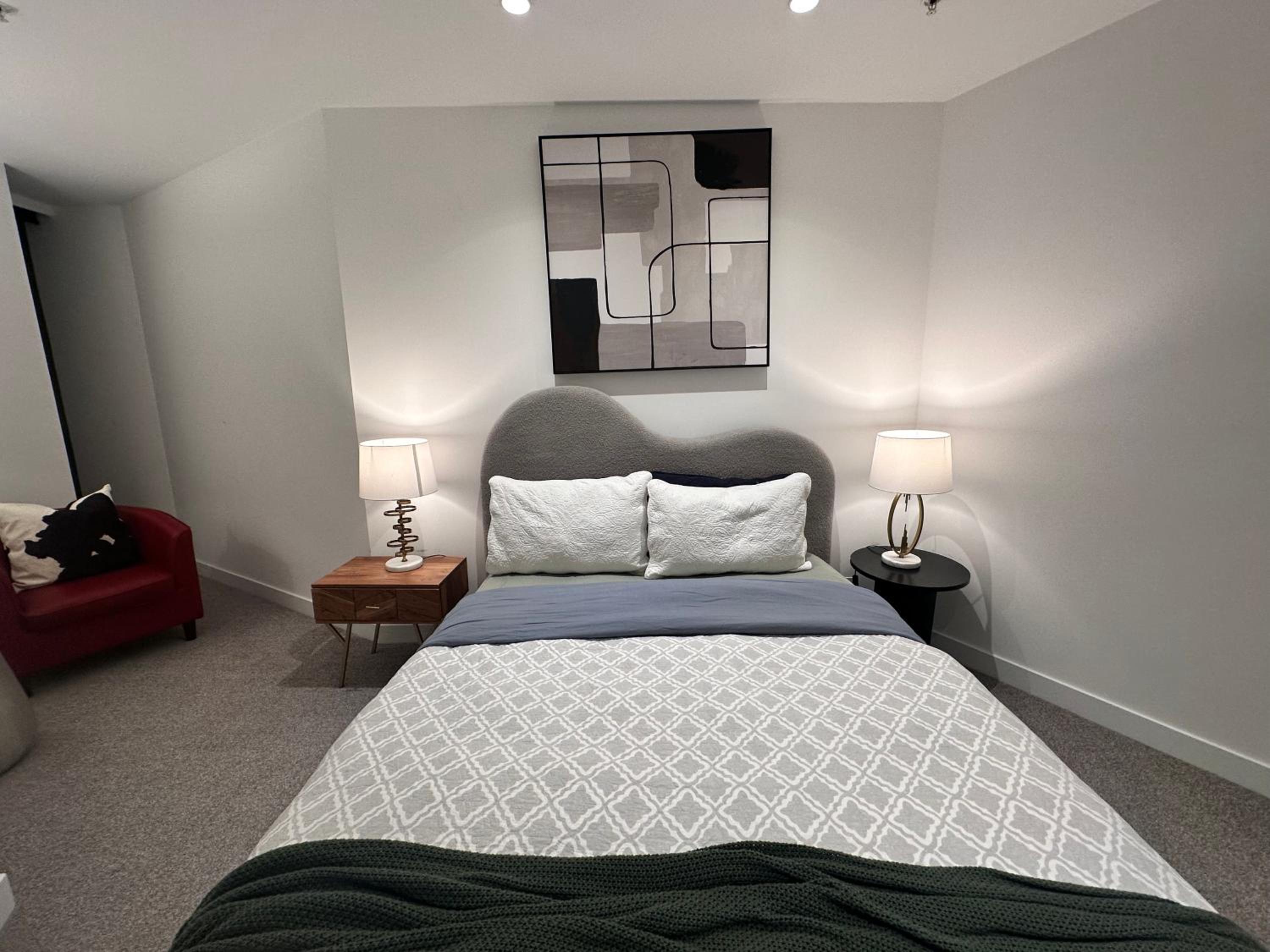 The West Horizon Executive Residence REL841