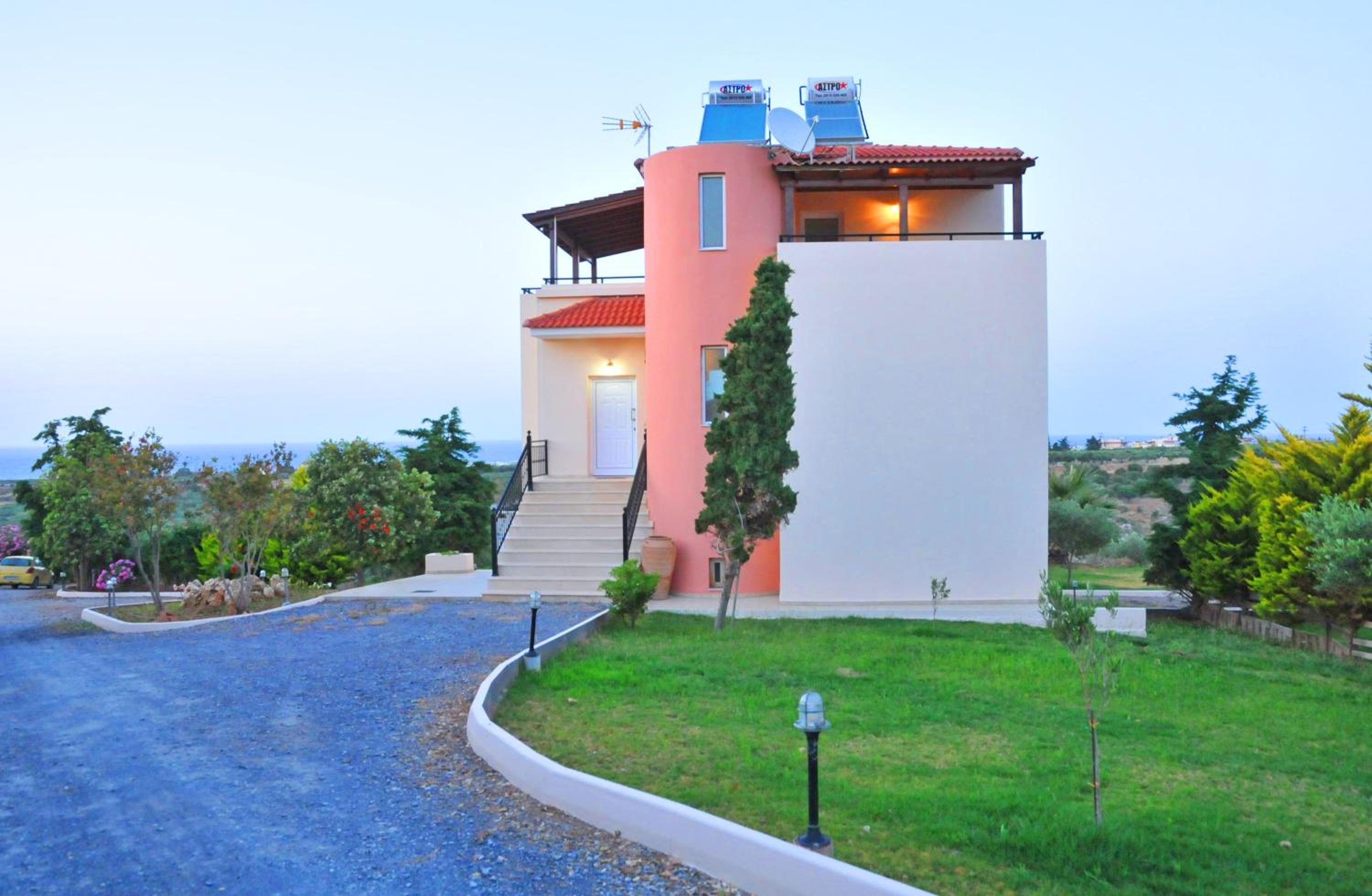 Villa Angelika two-storey house with pool for 7
