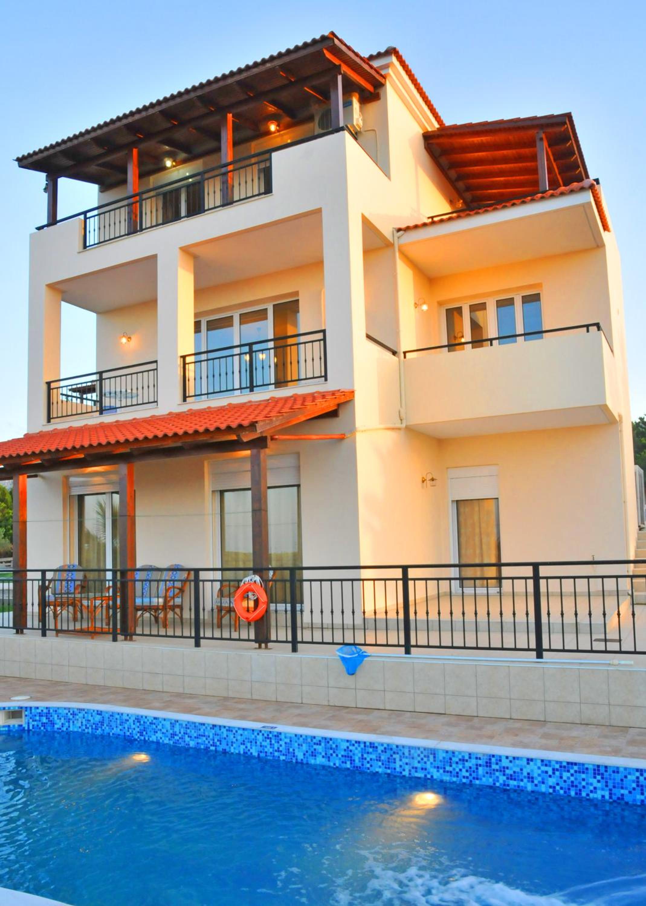 Villa Angelika two-storey house with pool for 7