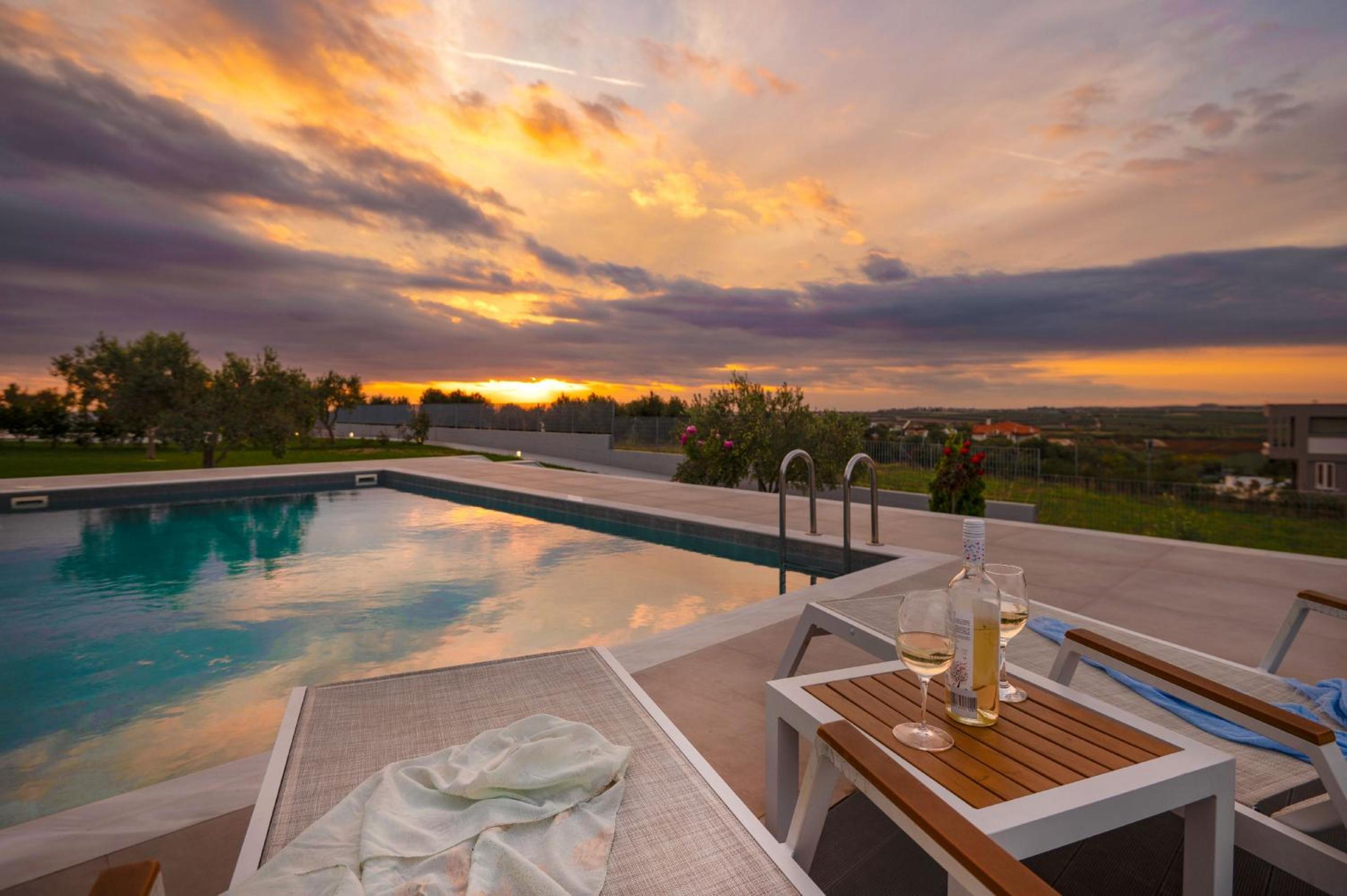 Sunset Villa