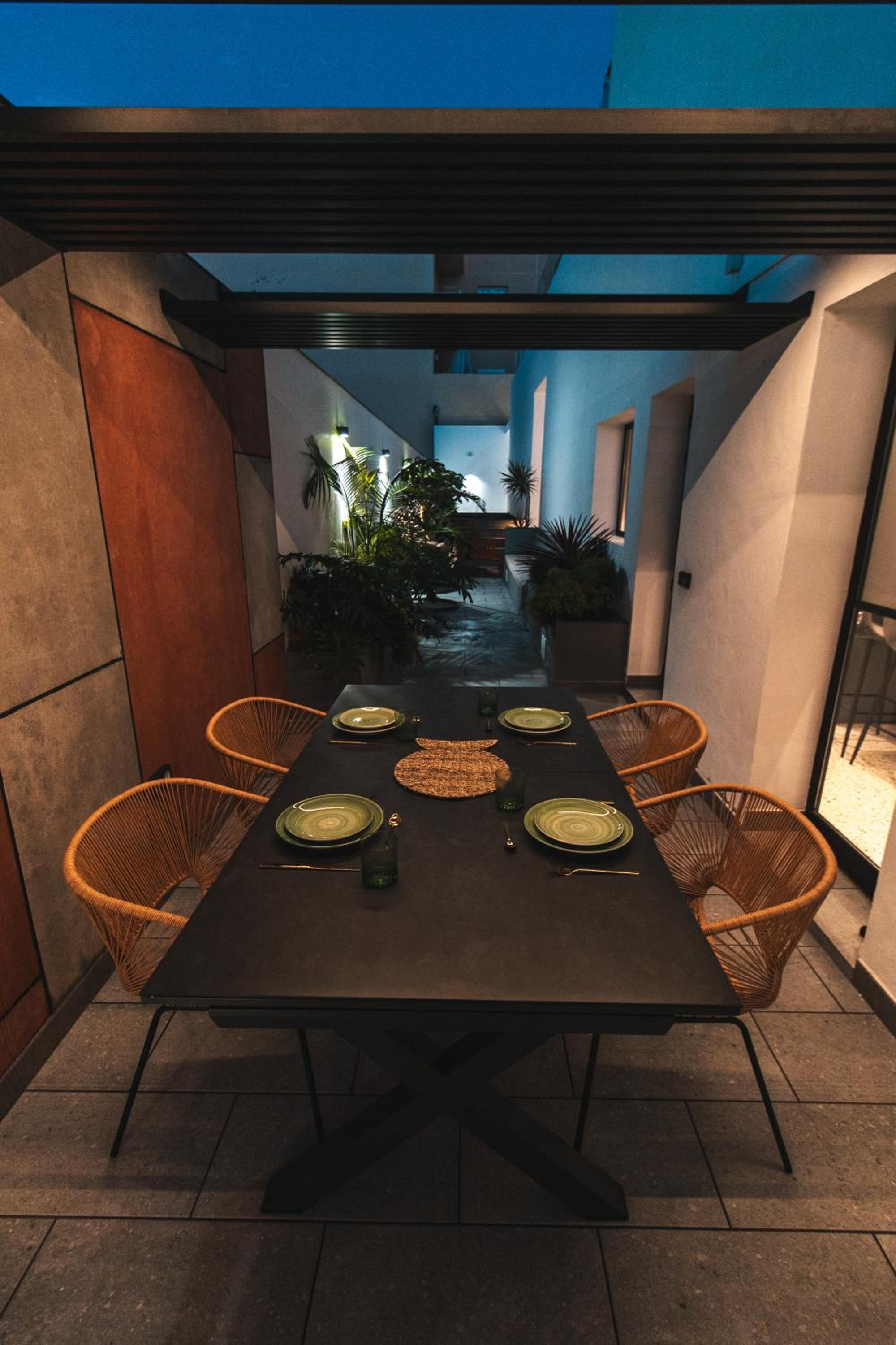 dining