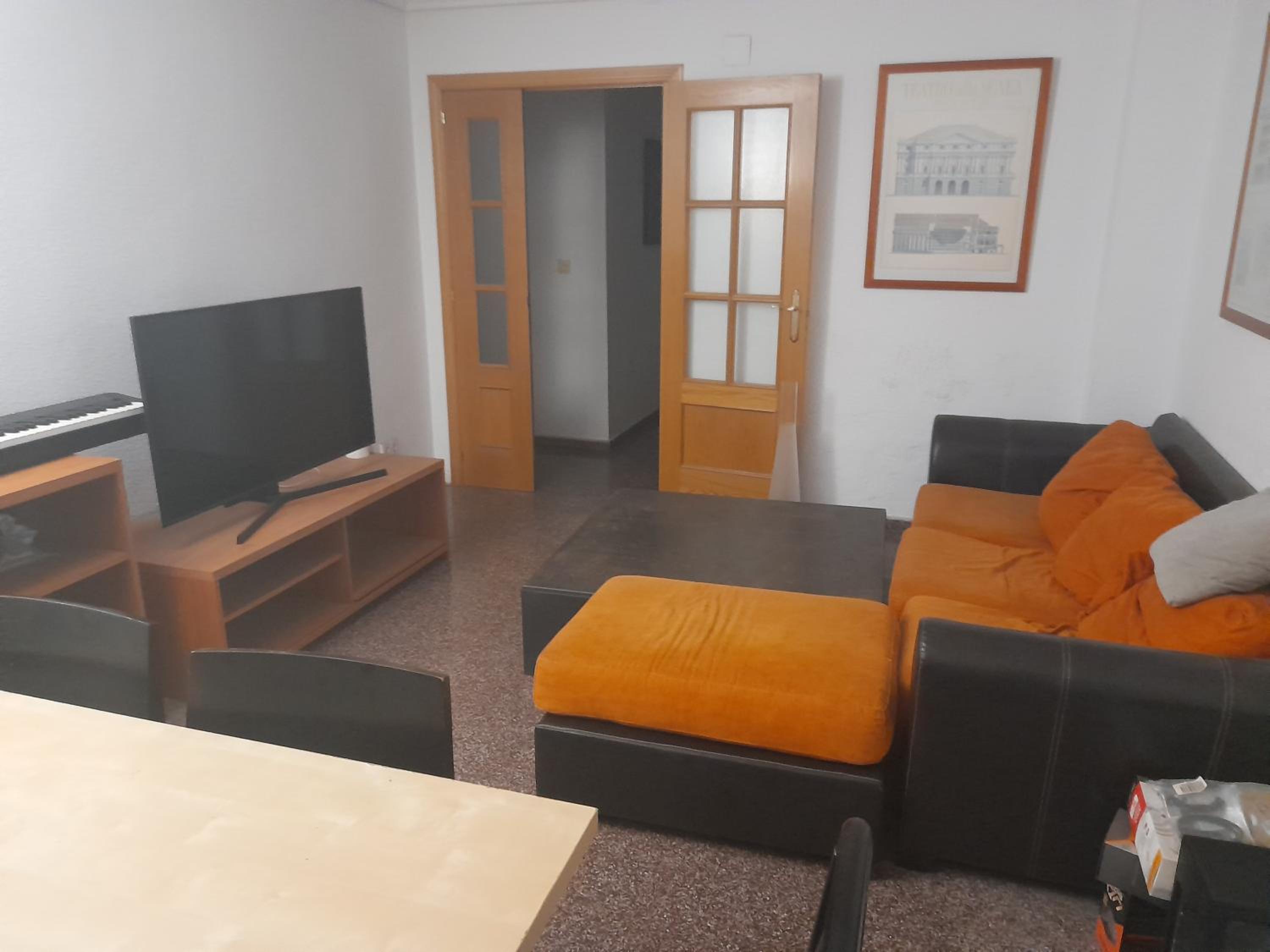 Habitación con terraza a 10 minutos del centro de Valencia photo 2
