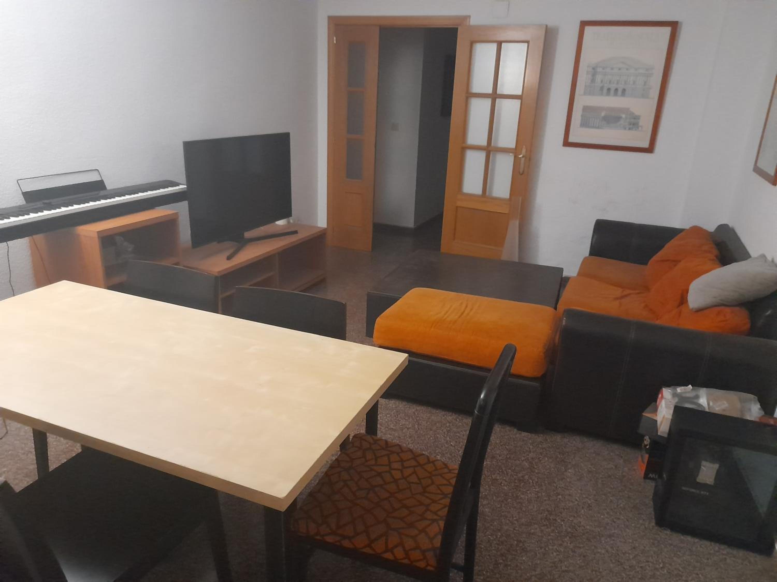 Habitación con terraza a 10 minutos del centro de Valencia photo 3