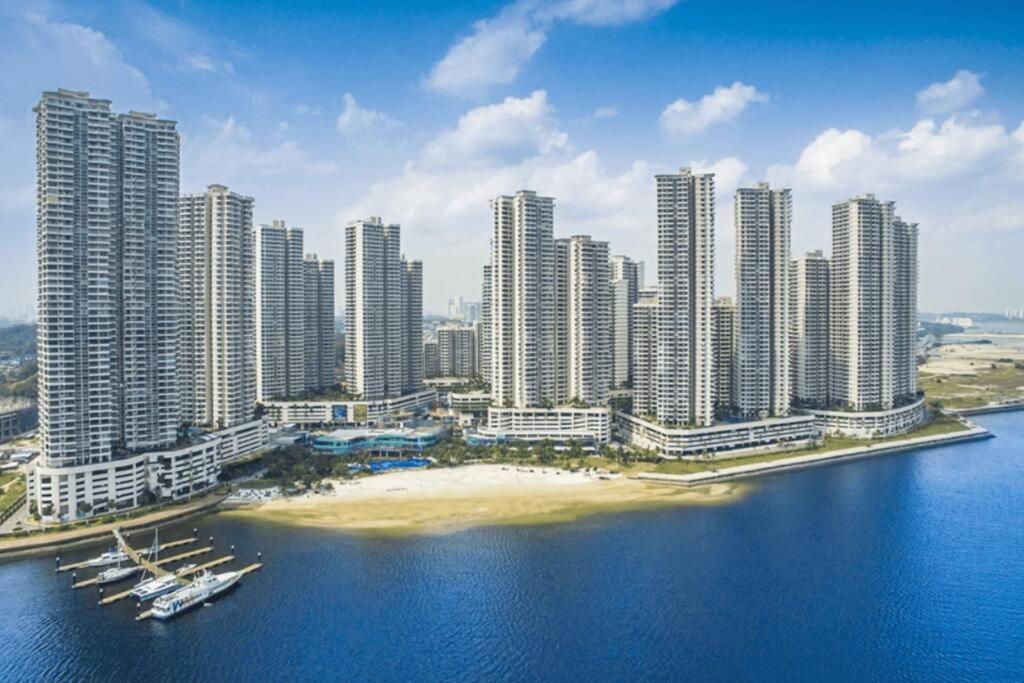 Astonishing Ocean View 4 Bedroom Huge Balcony 2 Car Park