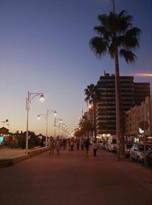 A 5 min de la playa Victoria y del Htal Pta Mar view 5