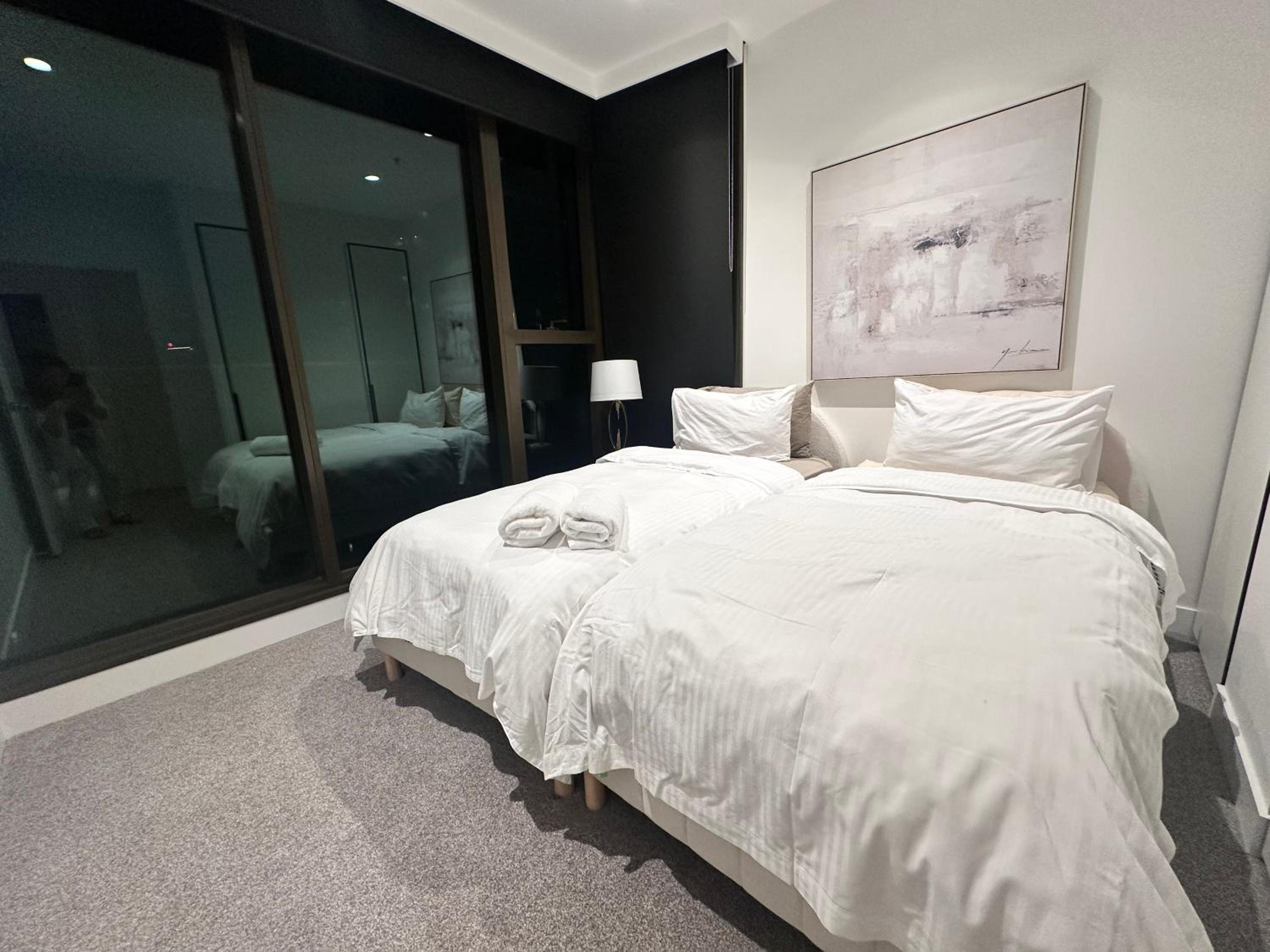 The West Horizon Executive Residence REL841