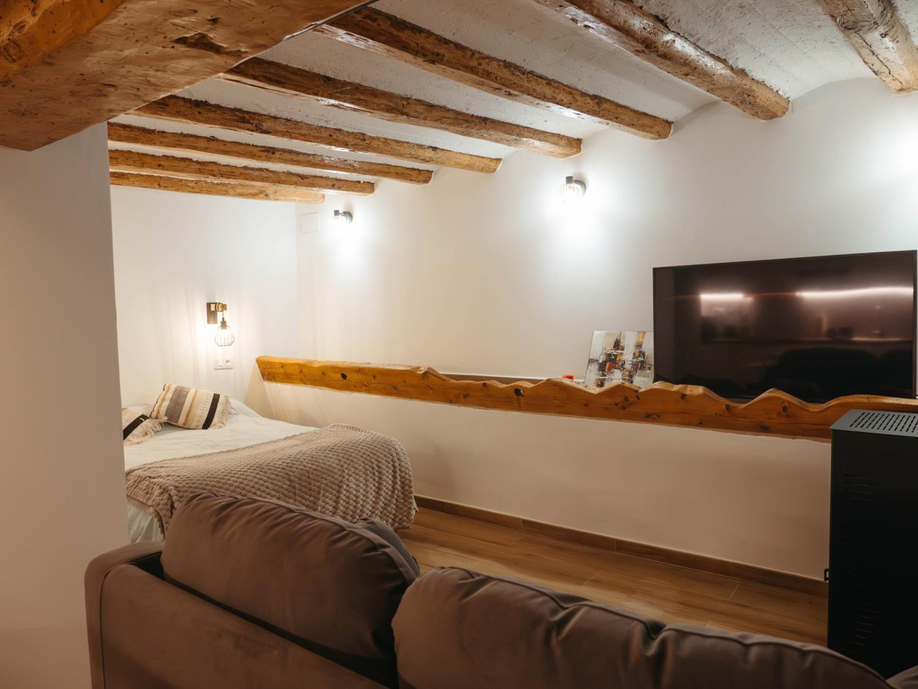 Apartament amb terrassa al costat del riu view 4