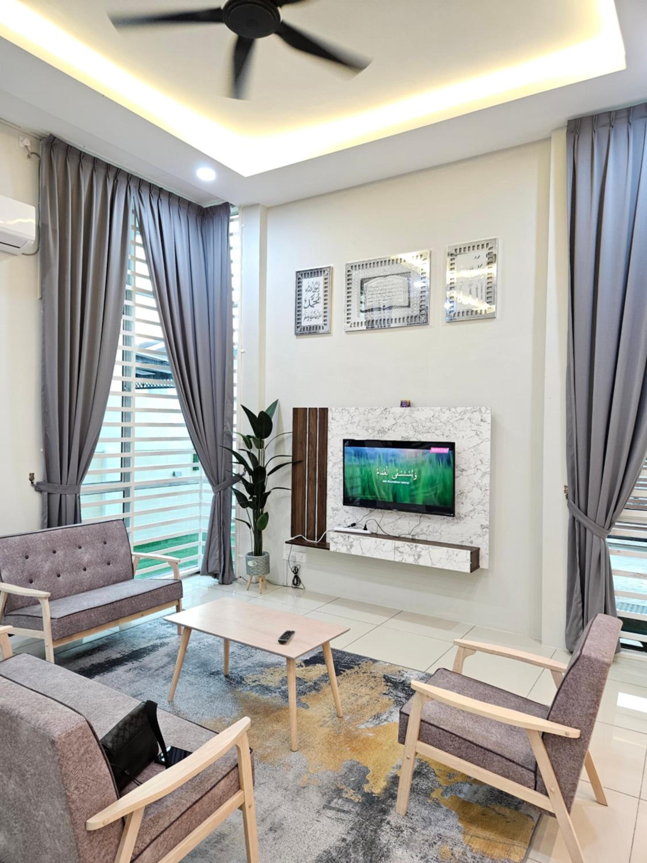 D'villa Aryan homestay with private pool photo 4