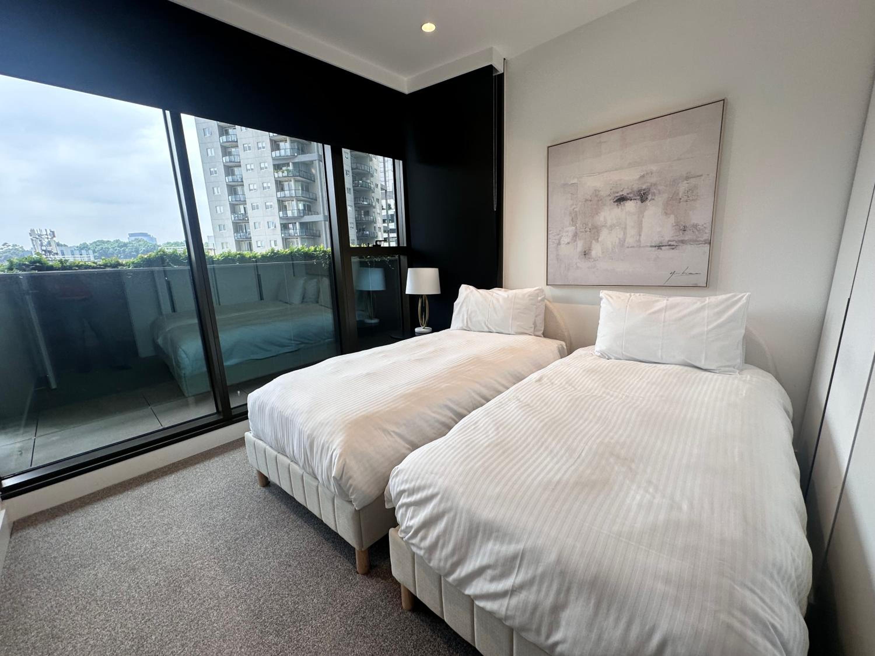 The West Horizon Executive Residence REL841