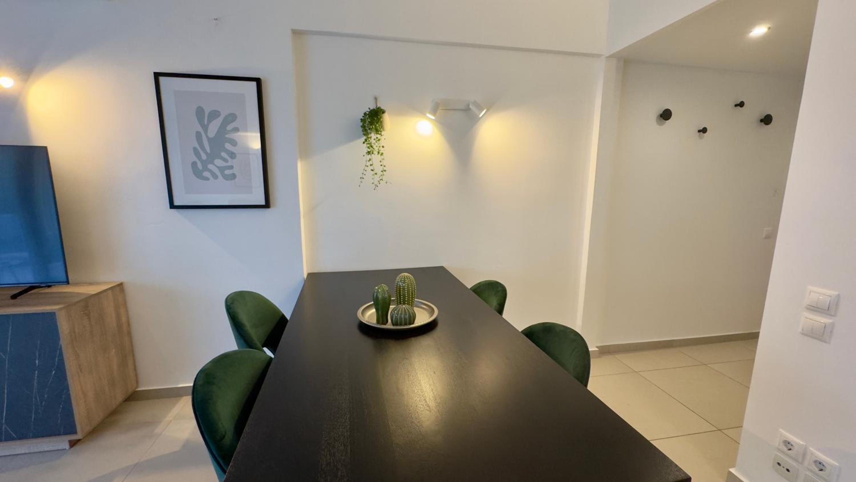 Minimalist 2-Bedroom Apartment with Balcony in the Heart of Athens