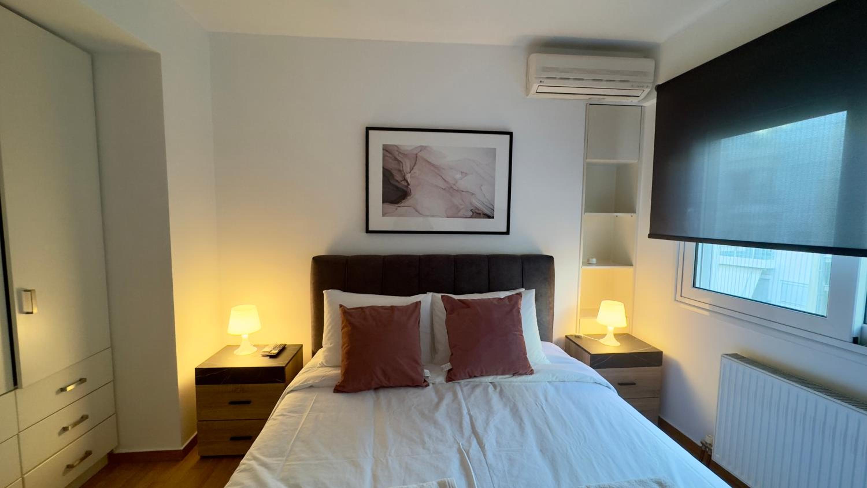 Minimalist 2-Bedroom Apartment with Balcony in the Heart of Athens