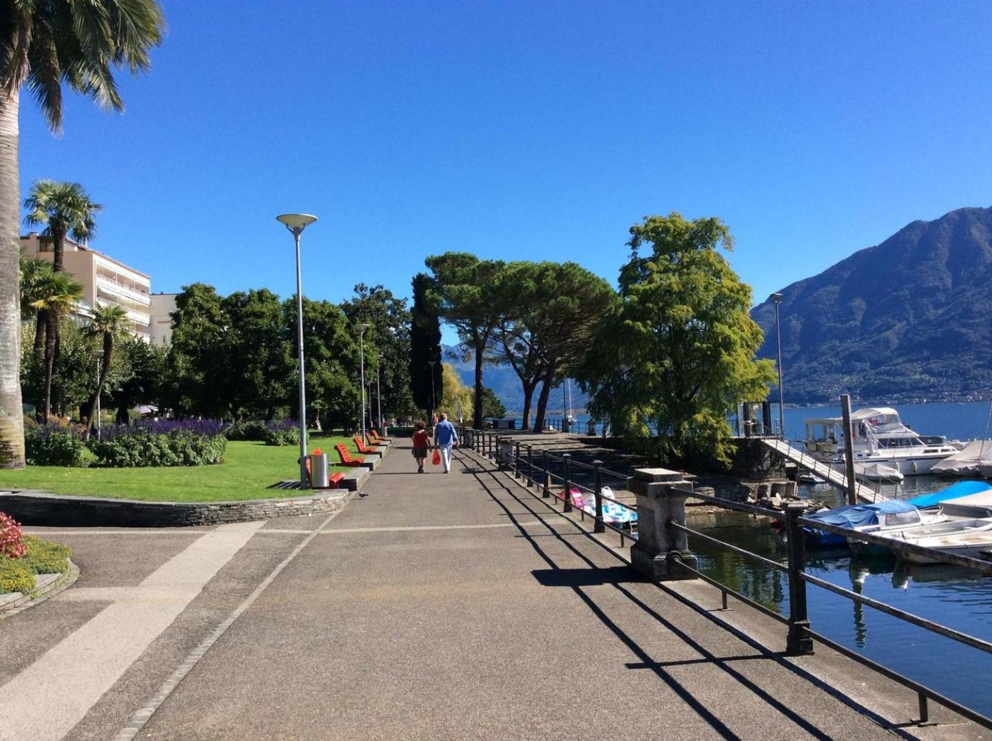 Azzurro by Fewotessin