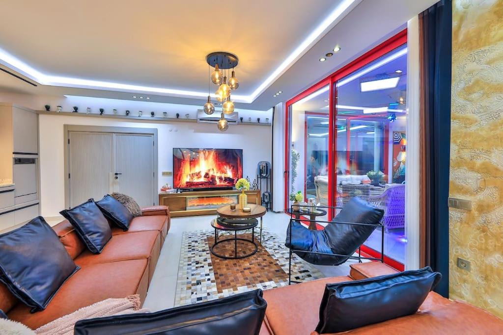Villa Red Palm view 3