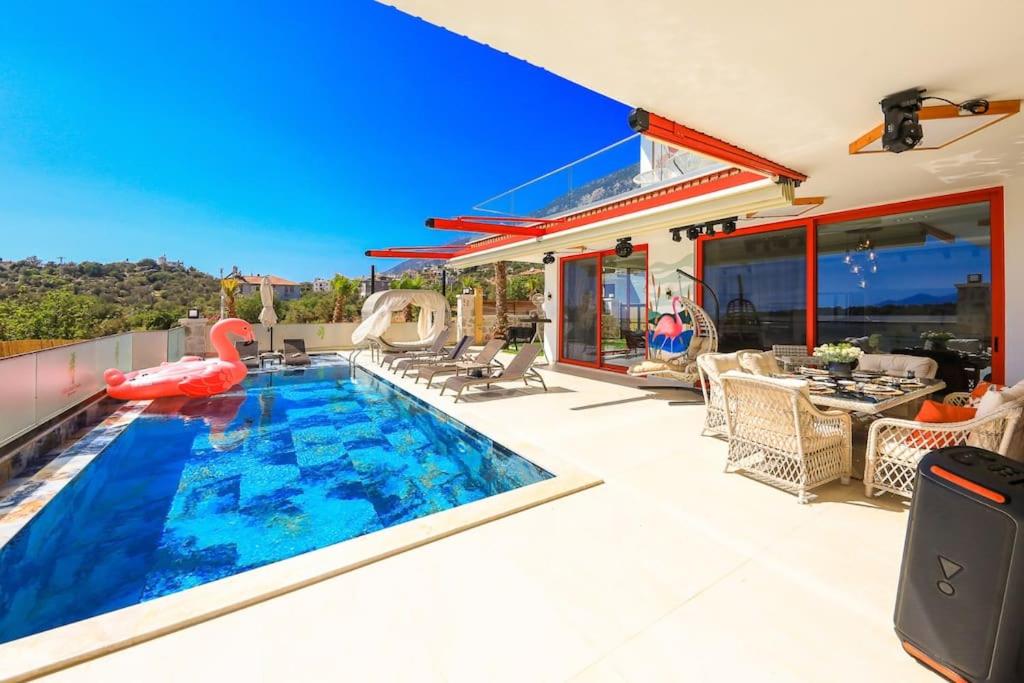Villa Red Palm view 4