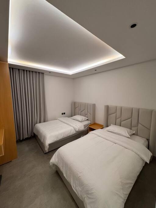 Luxury 3 bedroom with roof