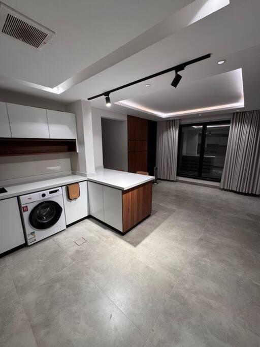 Luxury 3 bedroom with roof