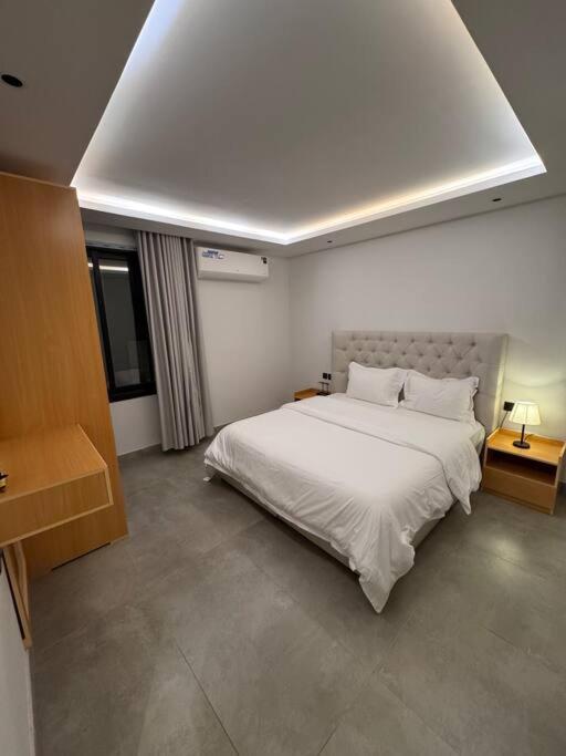 Luxury 3 bedroom with roof