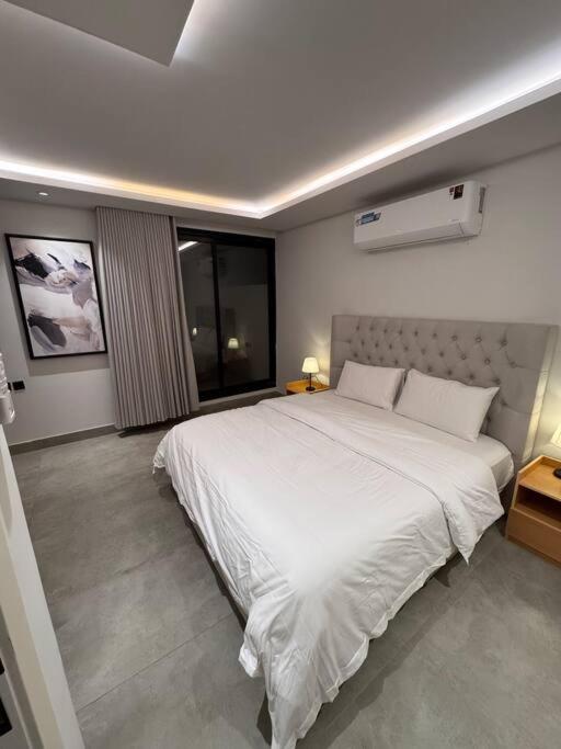 Luxury 3 bedroom with roof