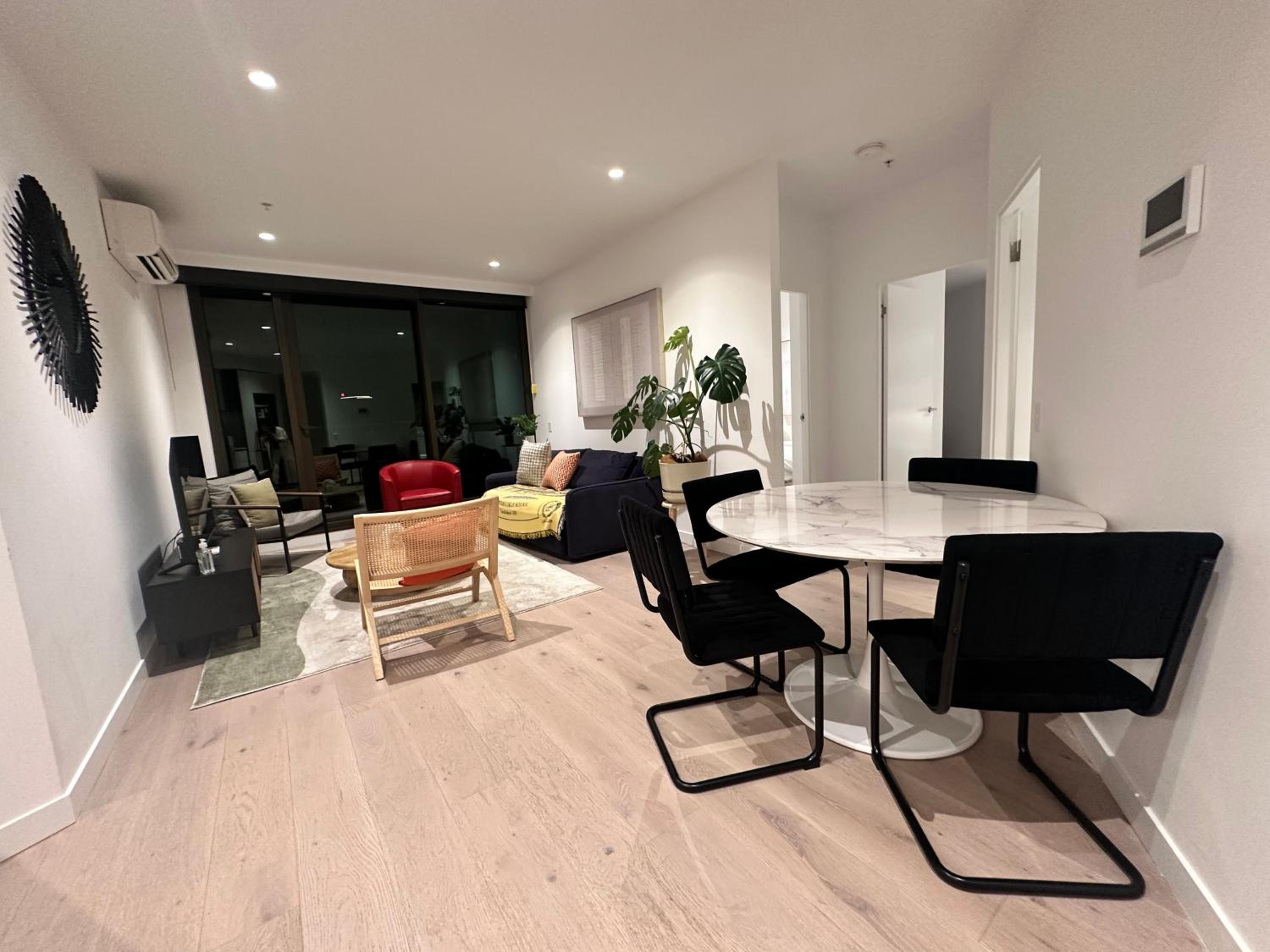 The West Horizon Executive Residence REL841